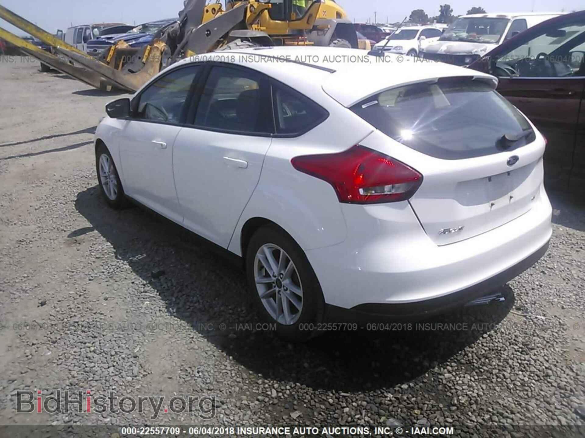 2017 Ford Focus - VIN: 1FADP3K28HL278822 - Фото 3