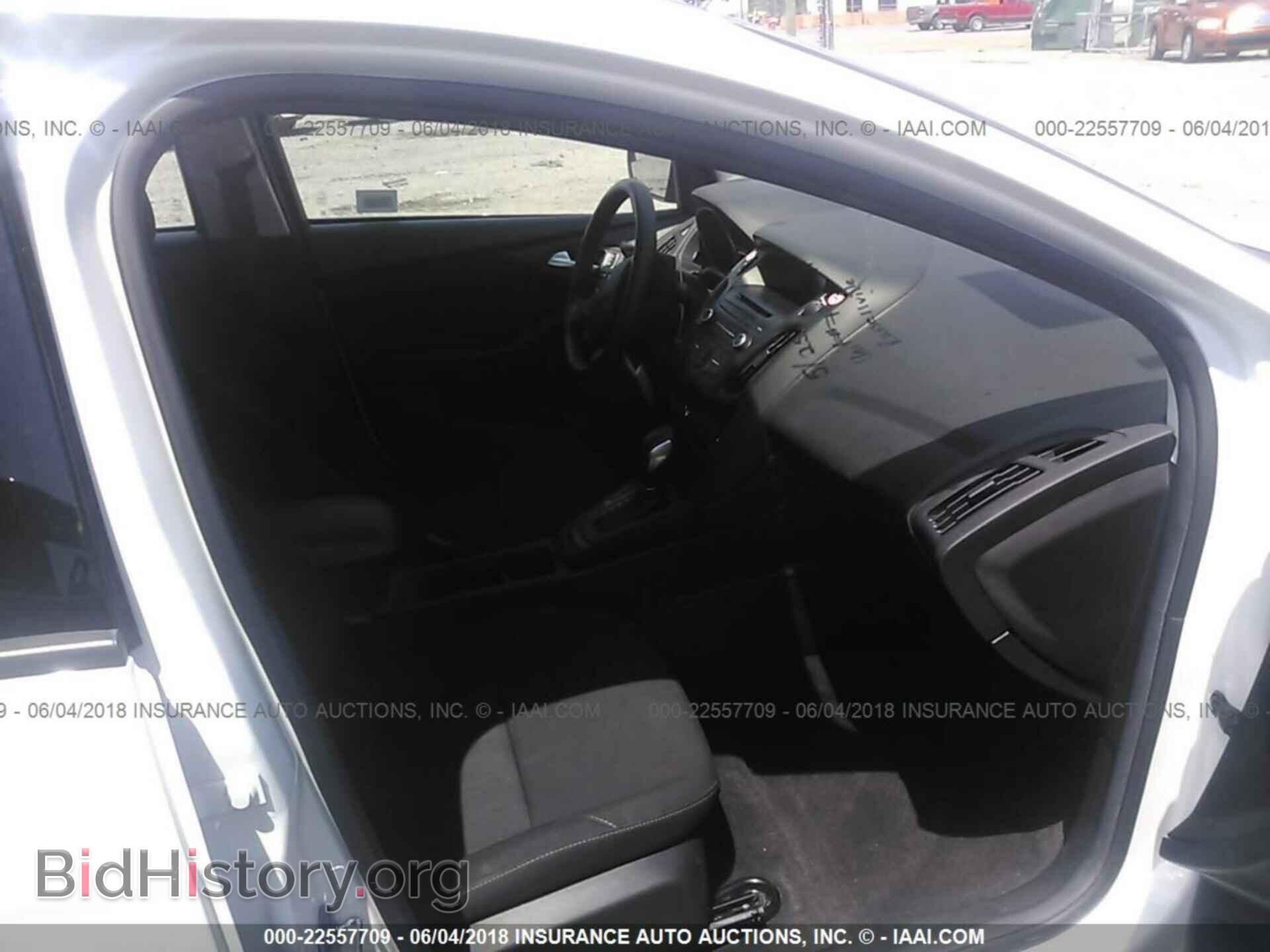 2017 Ford Focus - VIN: 1FADP3K28HL278822 - Фото 5