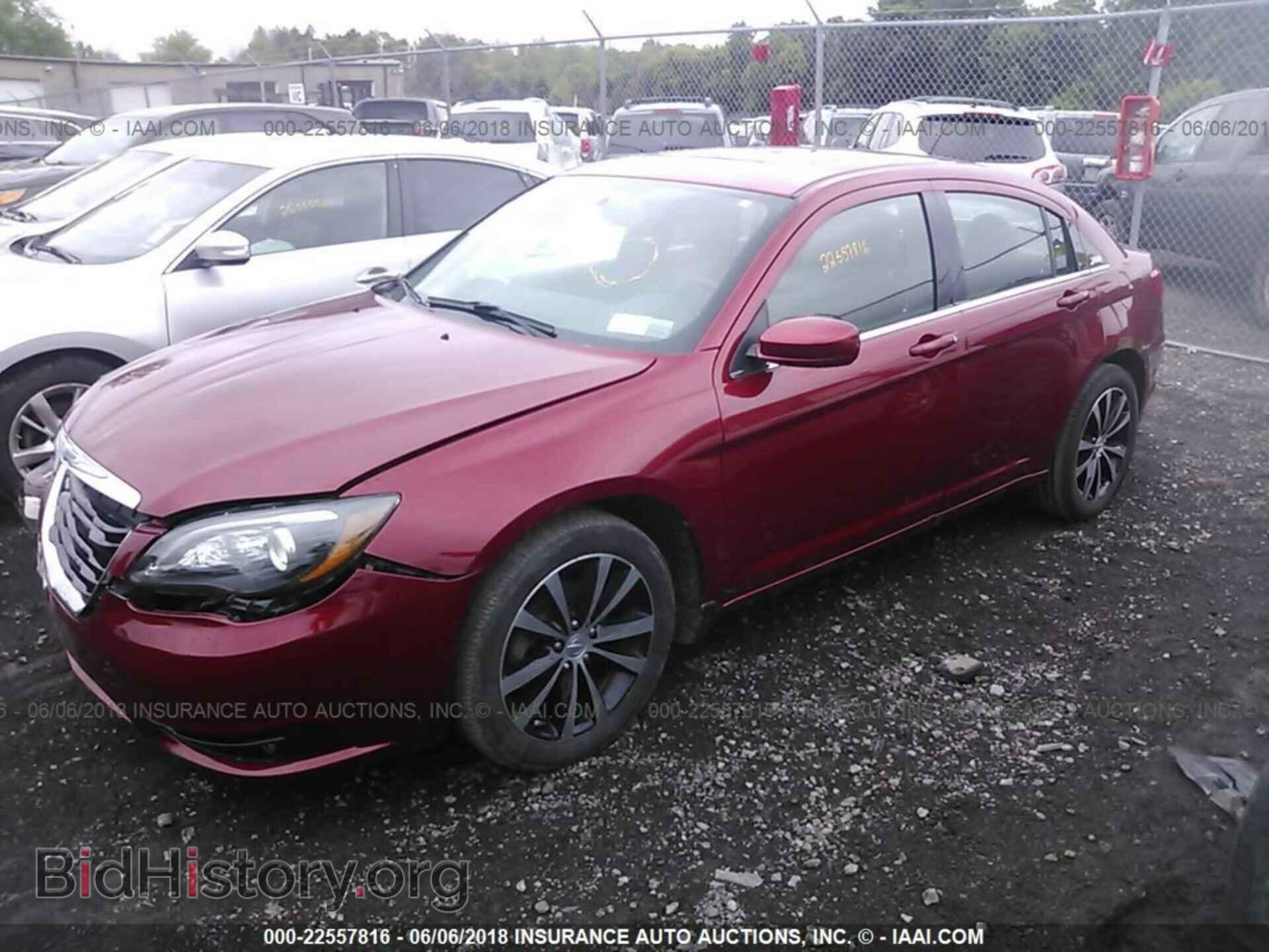 2013 Chrysler 200 - VIN: 1C3CCBCG9DN706664 - Photo 2
