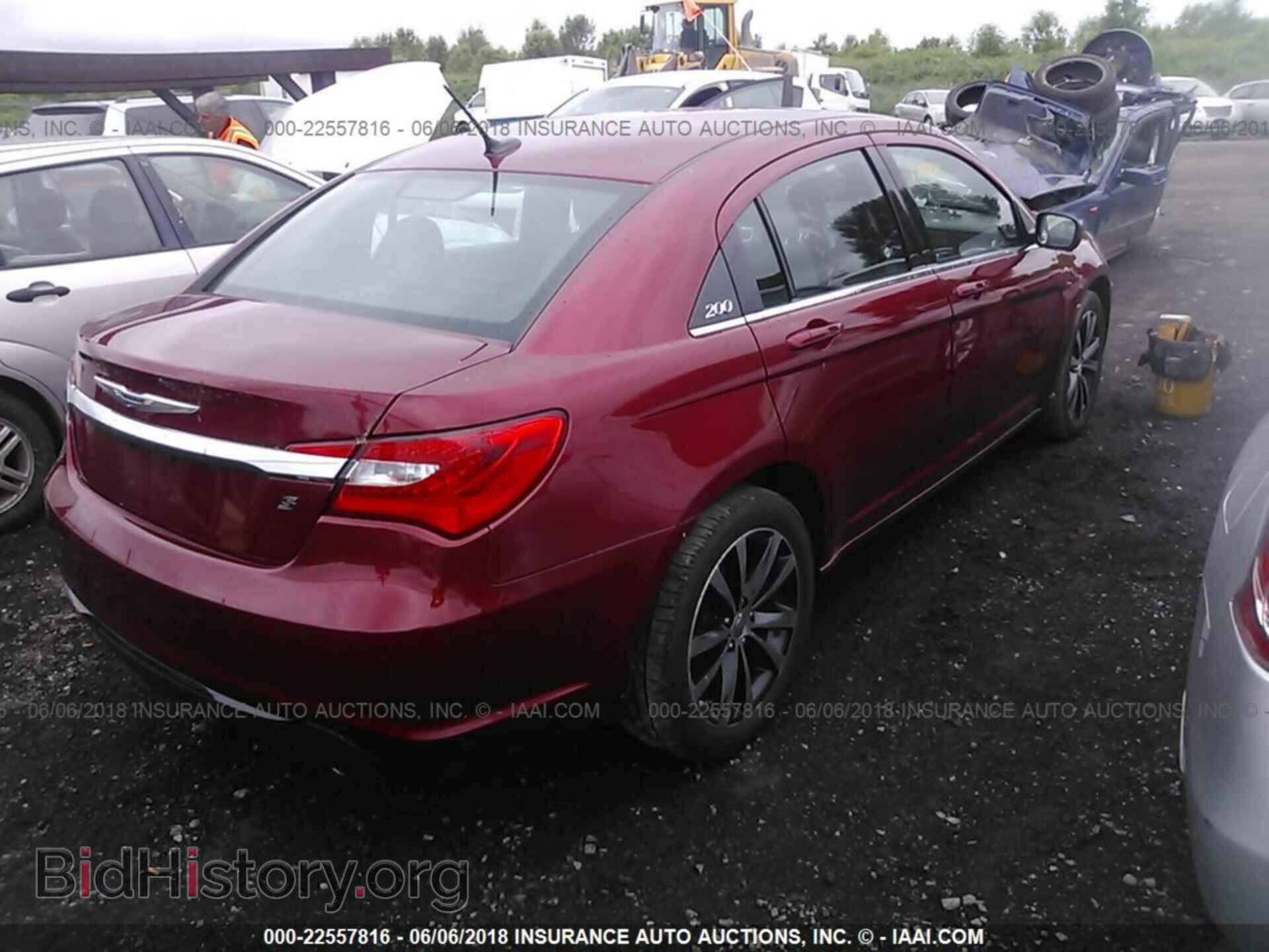2013 Chrysler 200 - VIN: 1C3CCBCG9DN706664 - Photo 4