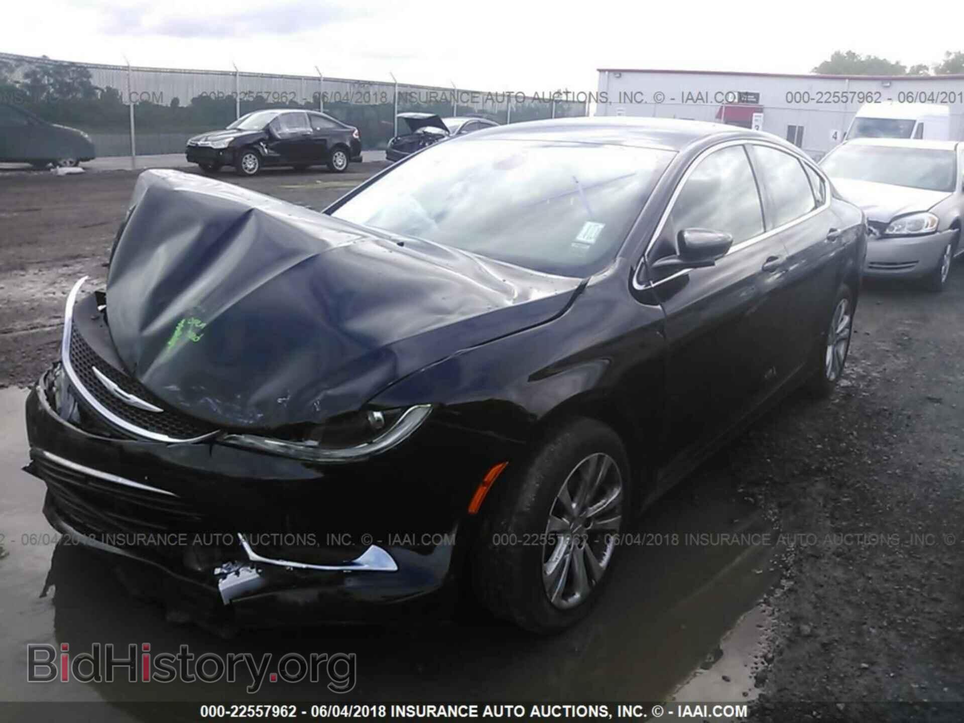 2015 Chrysler 200 - VIN: 1C3CCCAB2FN568336 - Photo 2