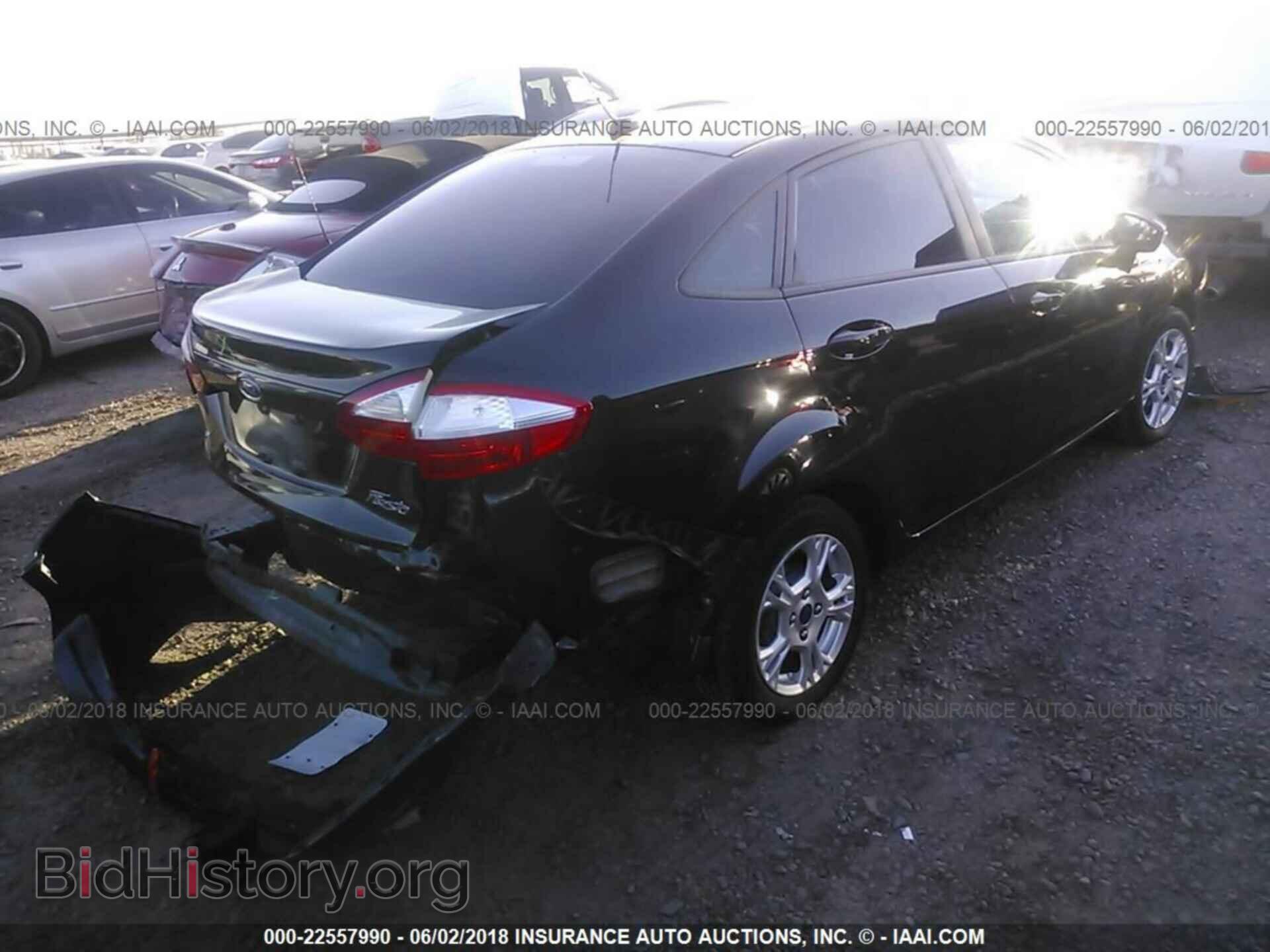 2014 Ford Fiesta - VIN: 3FADP4BJ0EM203748 - Фото 4