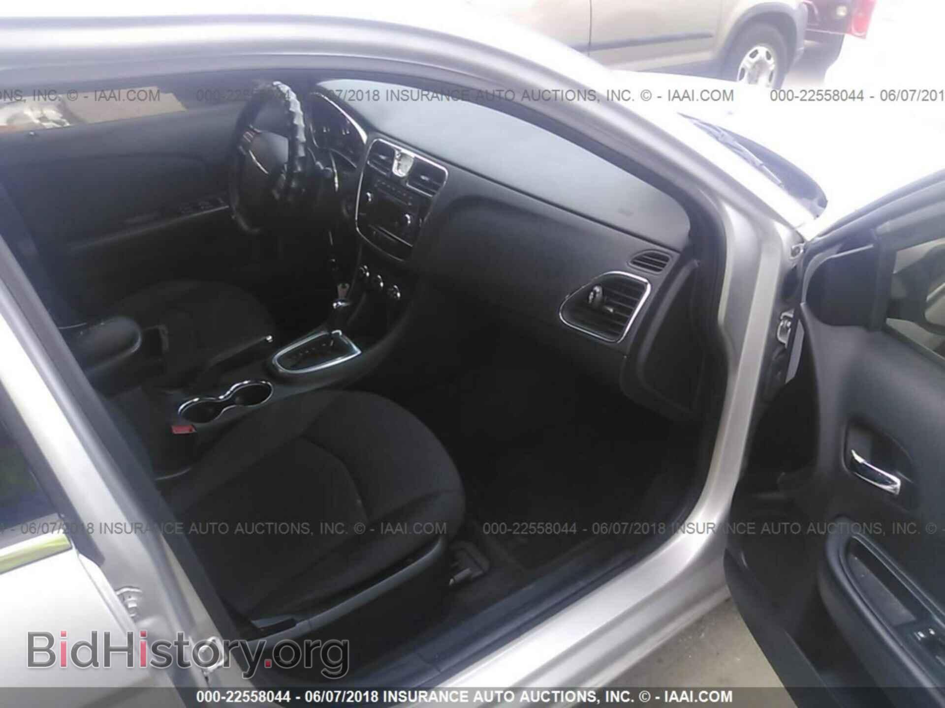 2012 Chrysler 200 - VIN: 1C3CCBAB5CN229155 - Фото 5