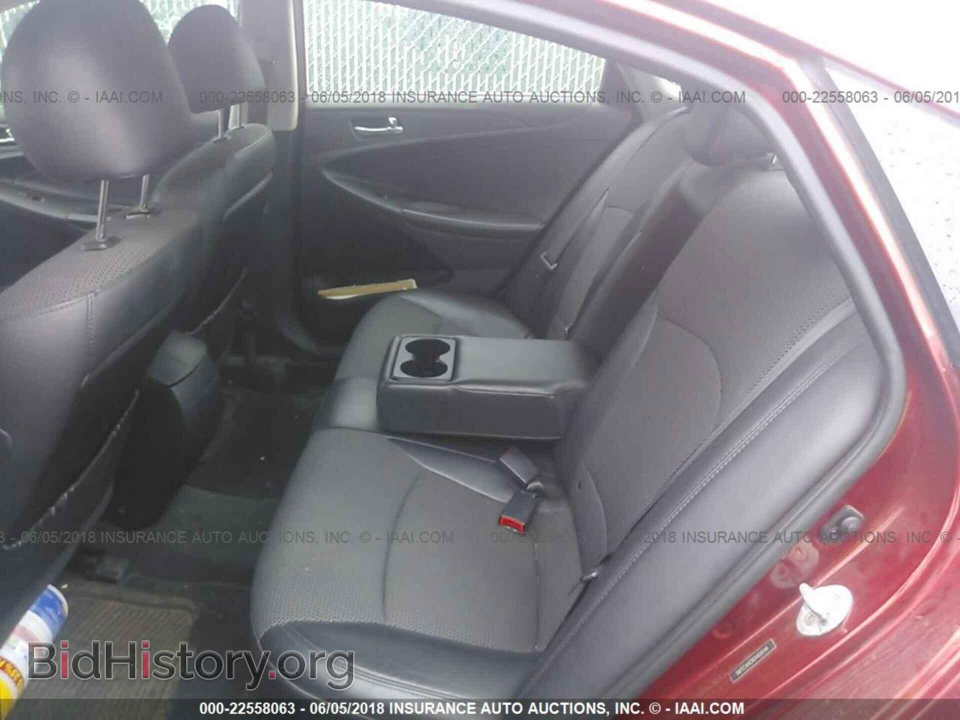 2012 Hyundai Sonata - VIN: 5NPEC4ACXCH424144 - Photo 8