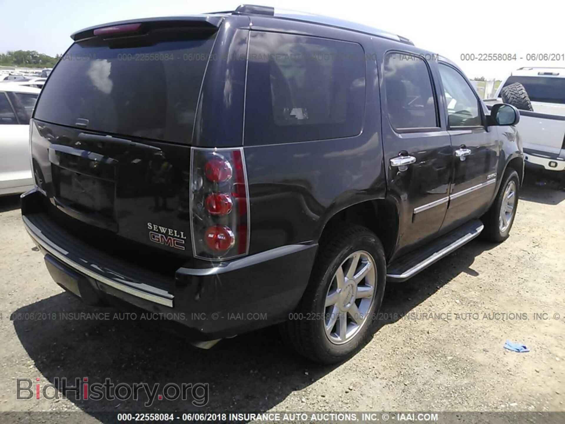 2013 Gmc Yukon - VIN: 1GKS1EEF8DR302187 - Photo 4