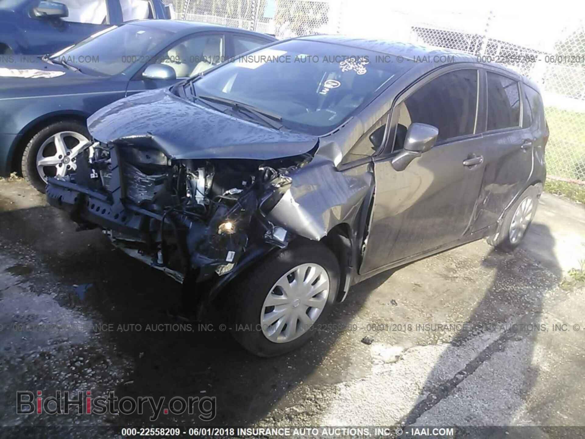 2016 Nissan Versa note - VIN: 3N1CE2CP2GL387234 - Фото 2