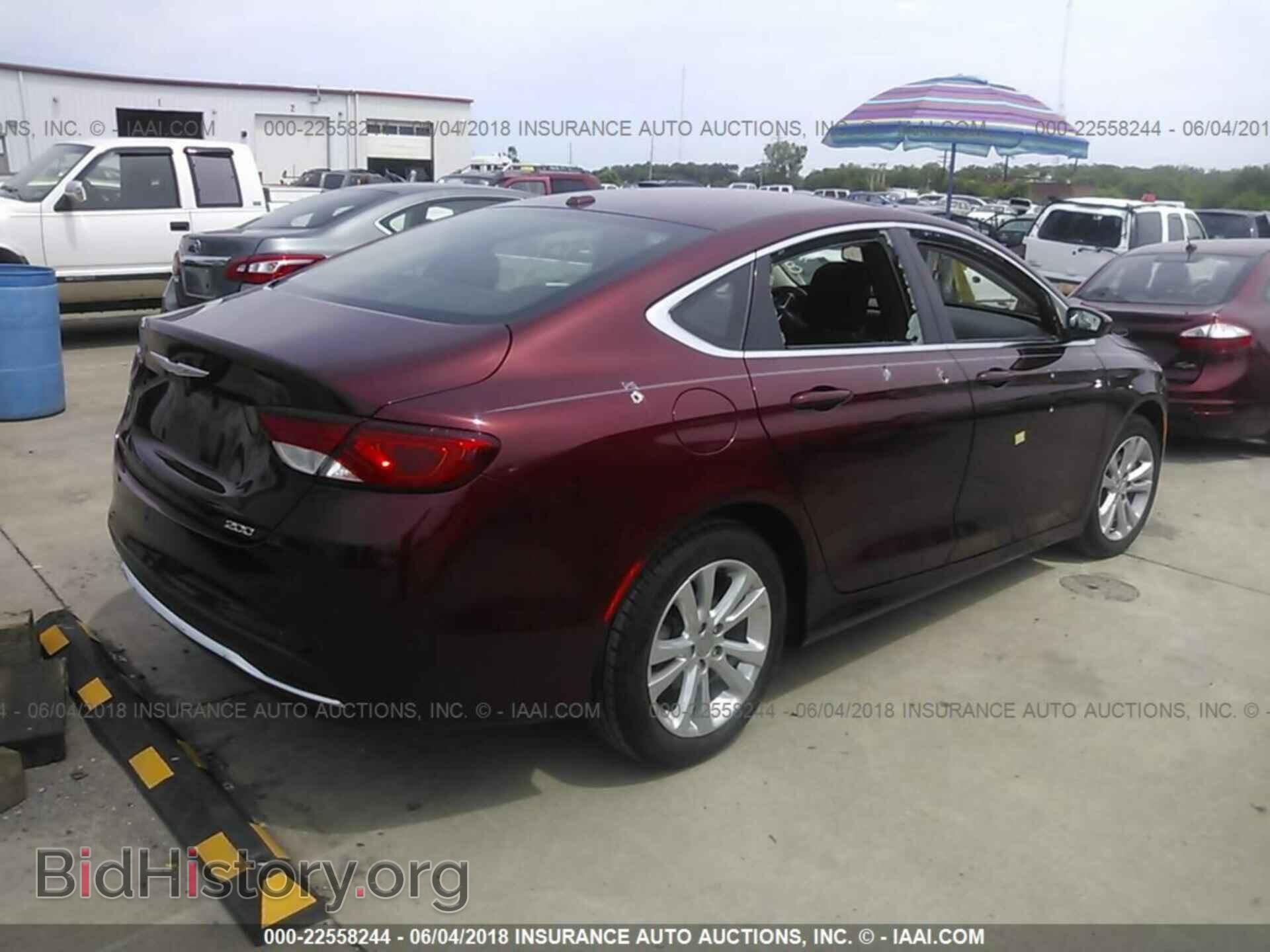 2015 Chrysler 200 - VIN: 1C3CCCAB9FN556247 - Photo 4