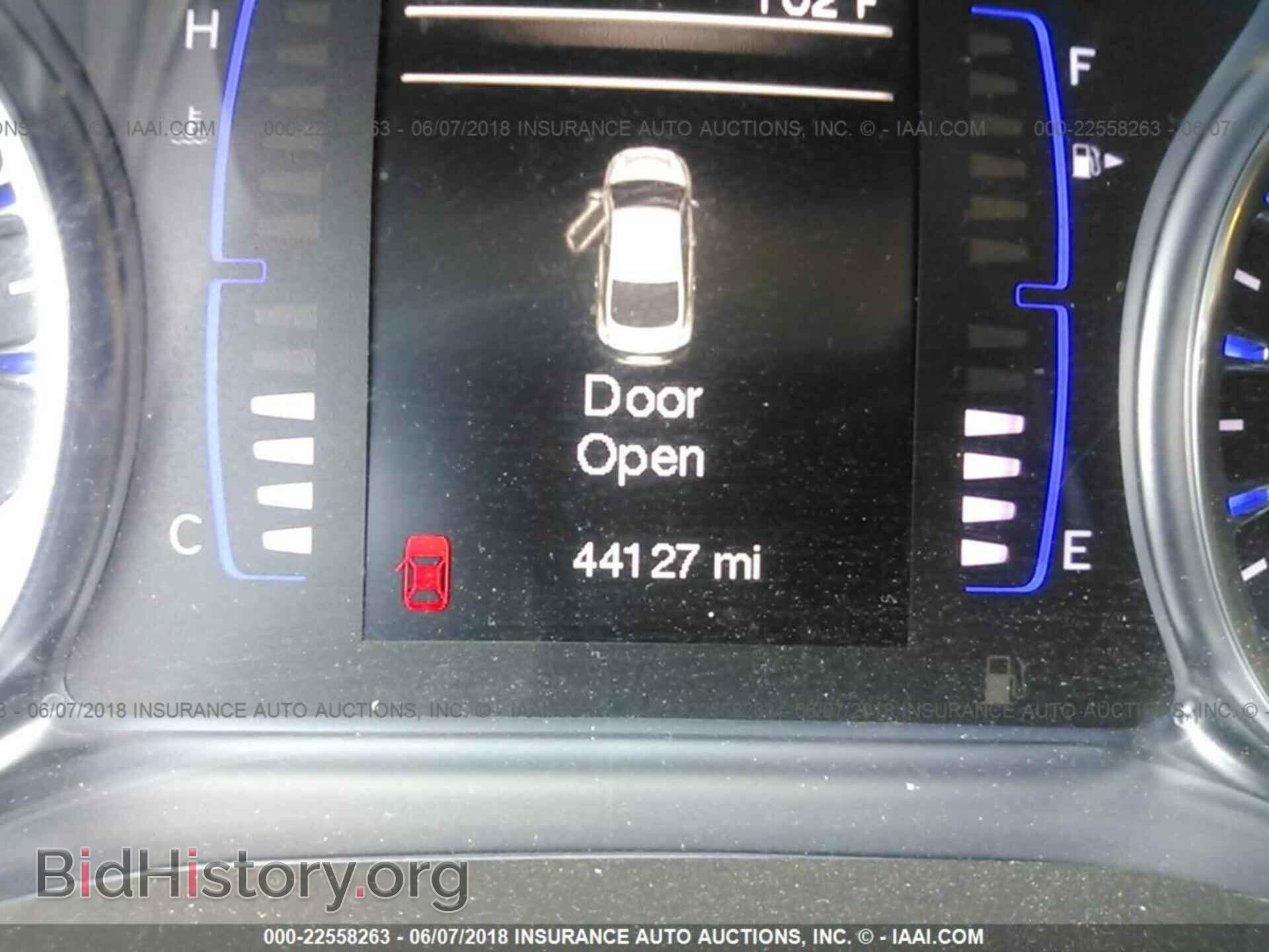 2015 Chrysler 200 - VIN: 1C3CCCAB2FN747931 - Photo 7