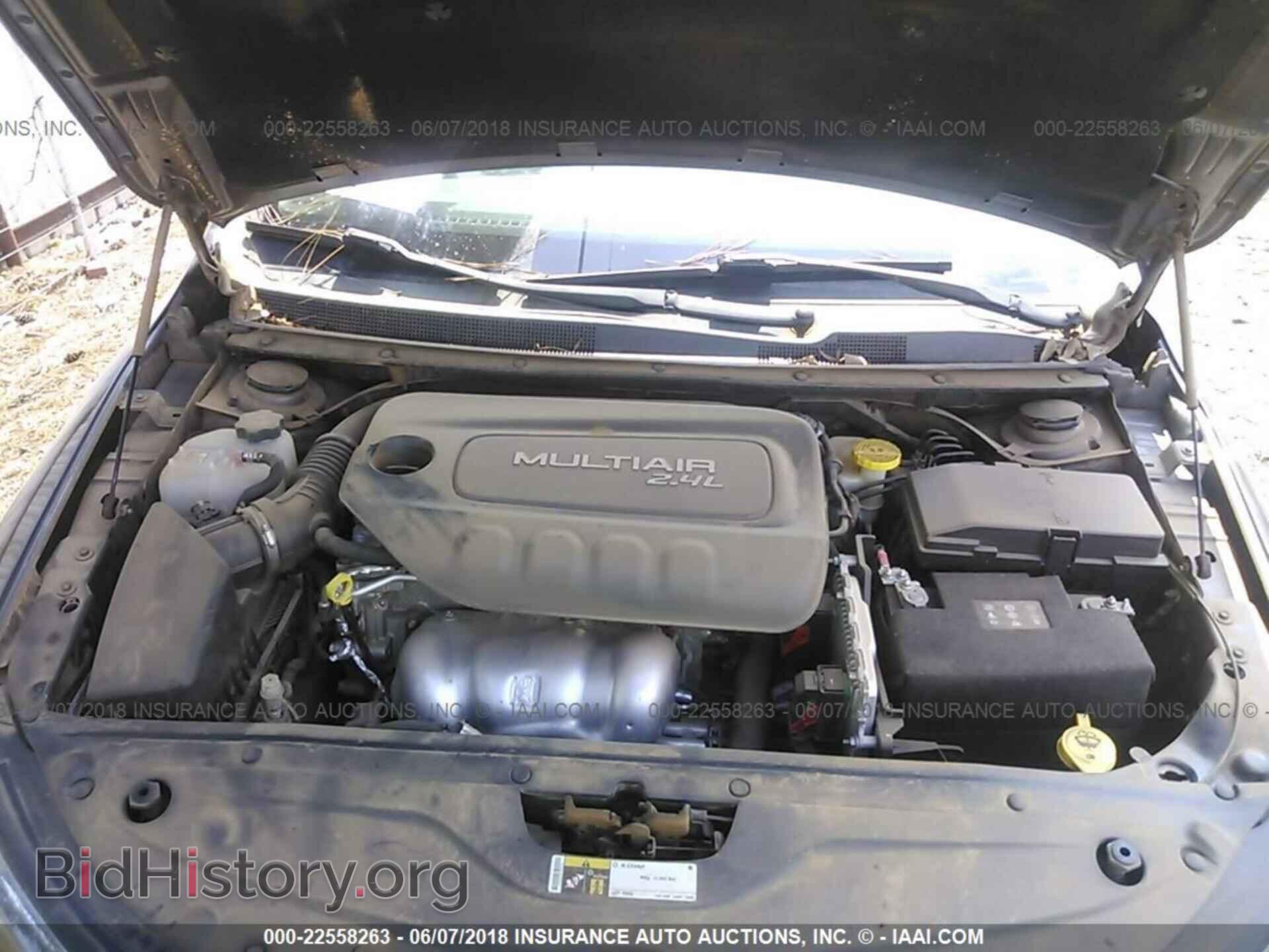 2015 Chrysler 200 - VIN: 1C3CCCAB2FN747931 - Photo 10
