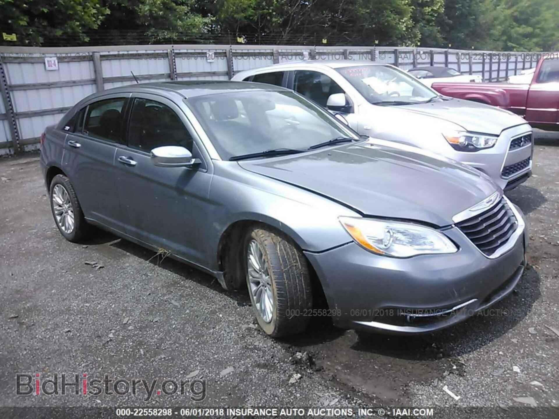 Photo 1C3BC2FG5BN582008 - Chrysler 200 2011
