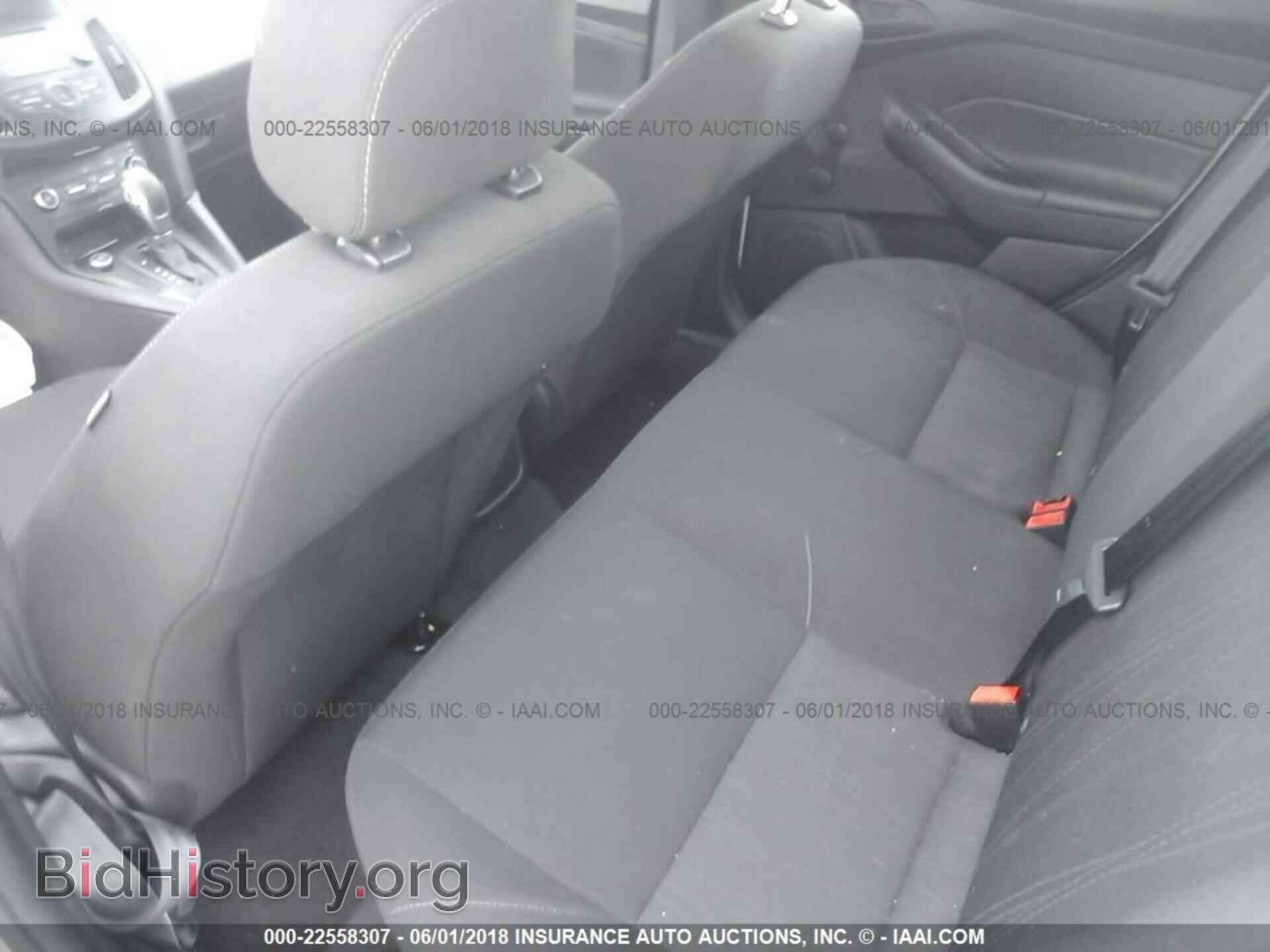 2015 Ford Focus - VIN: 1FADP3E28FL321712 - Photo 8