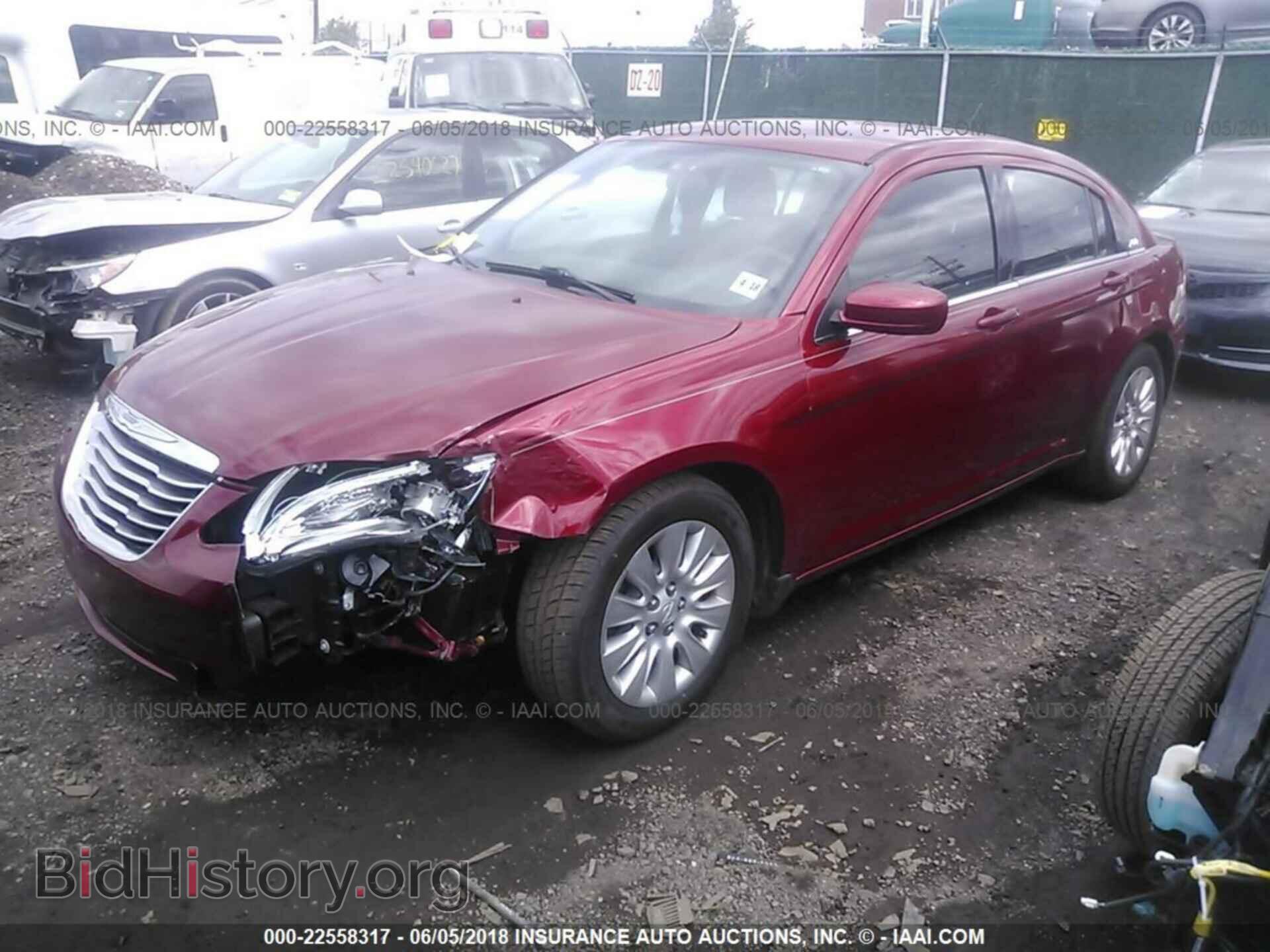 2013 Chrysler 200 - VIN: 1C3CCBAG9DN722172 - Фото 2