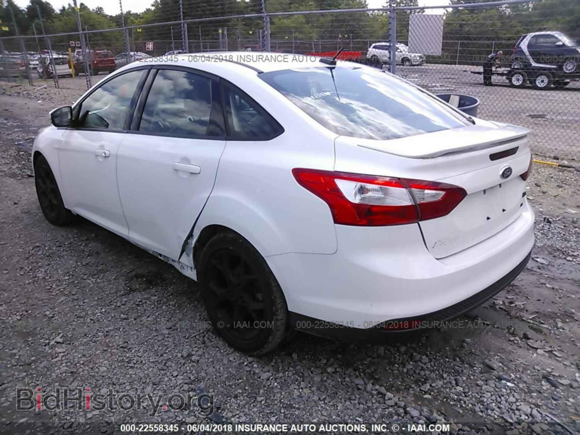 2013 Ford Focus - VIN: 1FADP3F23DL139136 - Photo 3