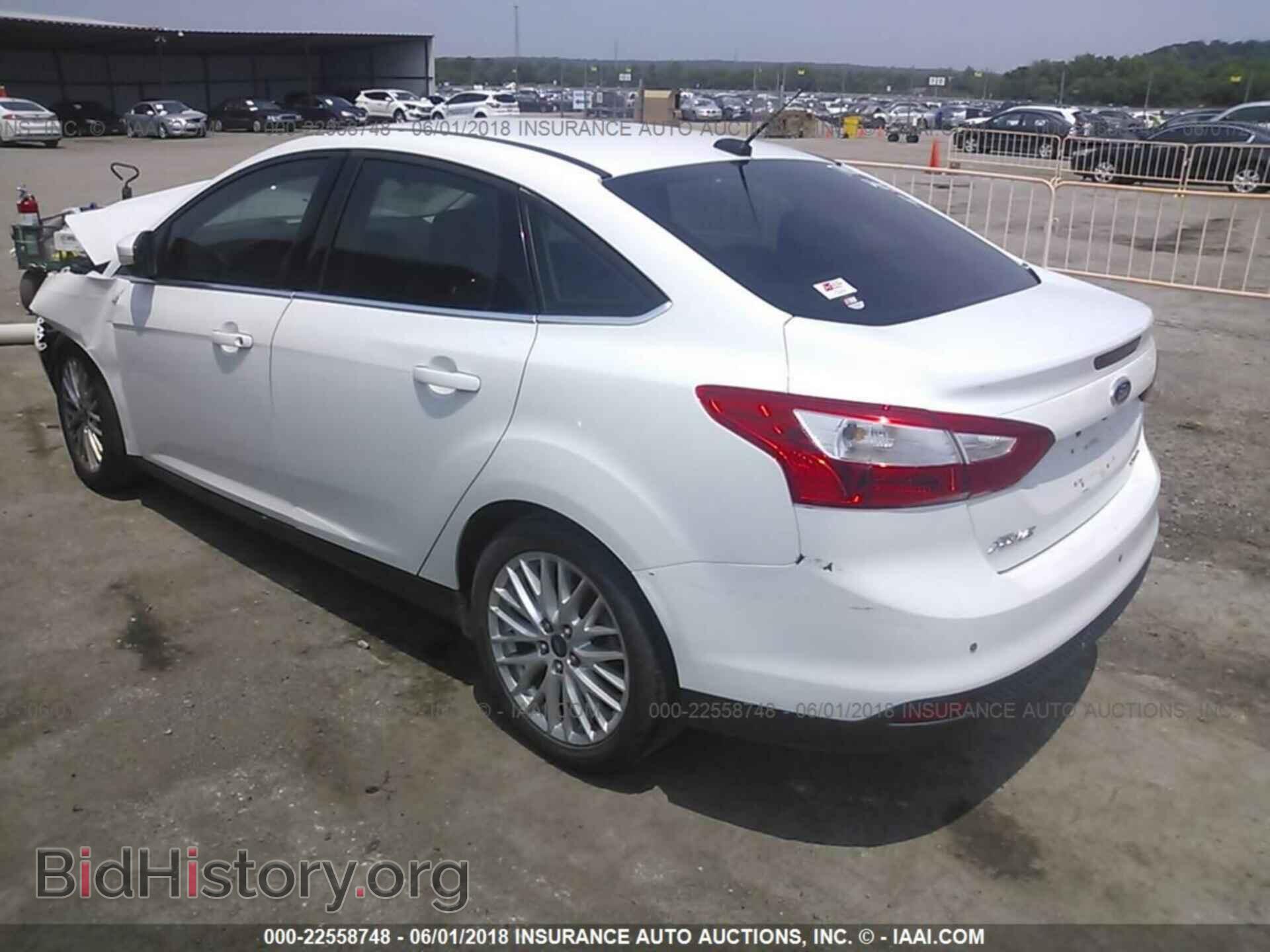 2012 Ford Focus - VIN: 1FAHP3H21CL355600 - Фото 3