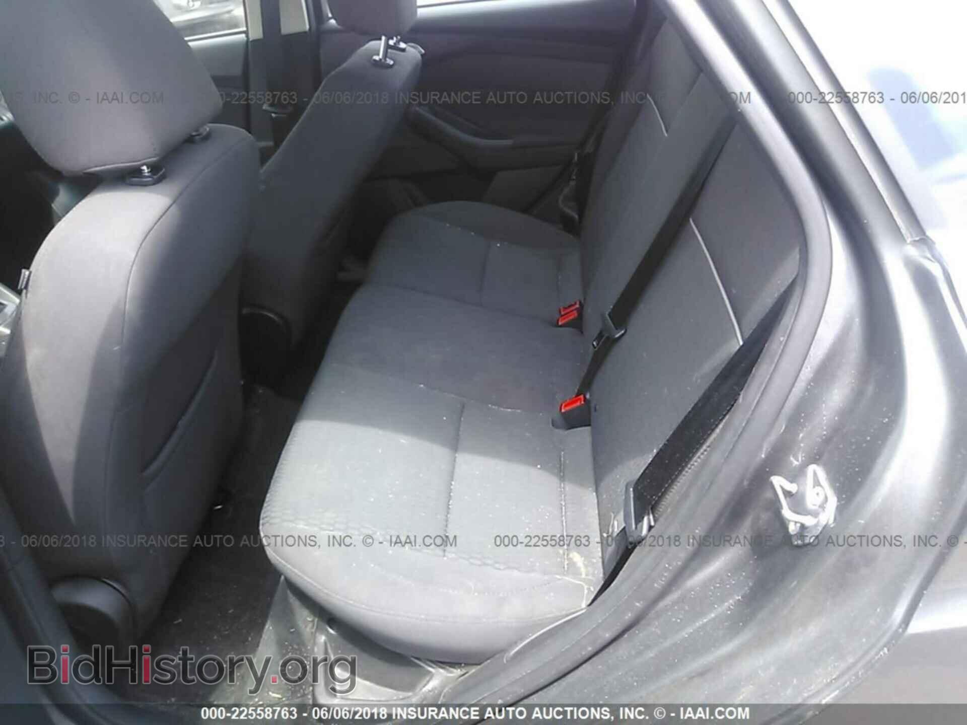 2012 Ford Focus - VIN: 1FAHP3H22CL405565 - Photo 8