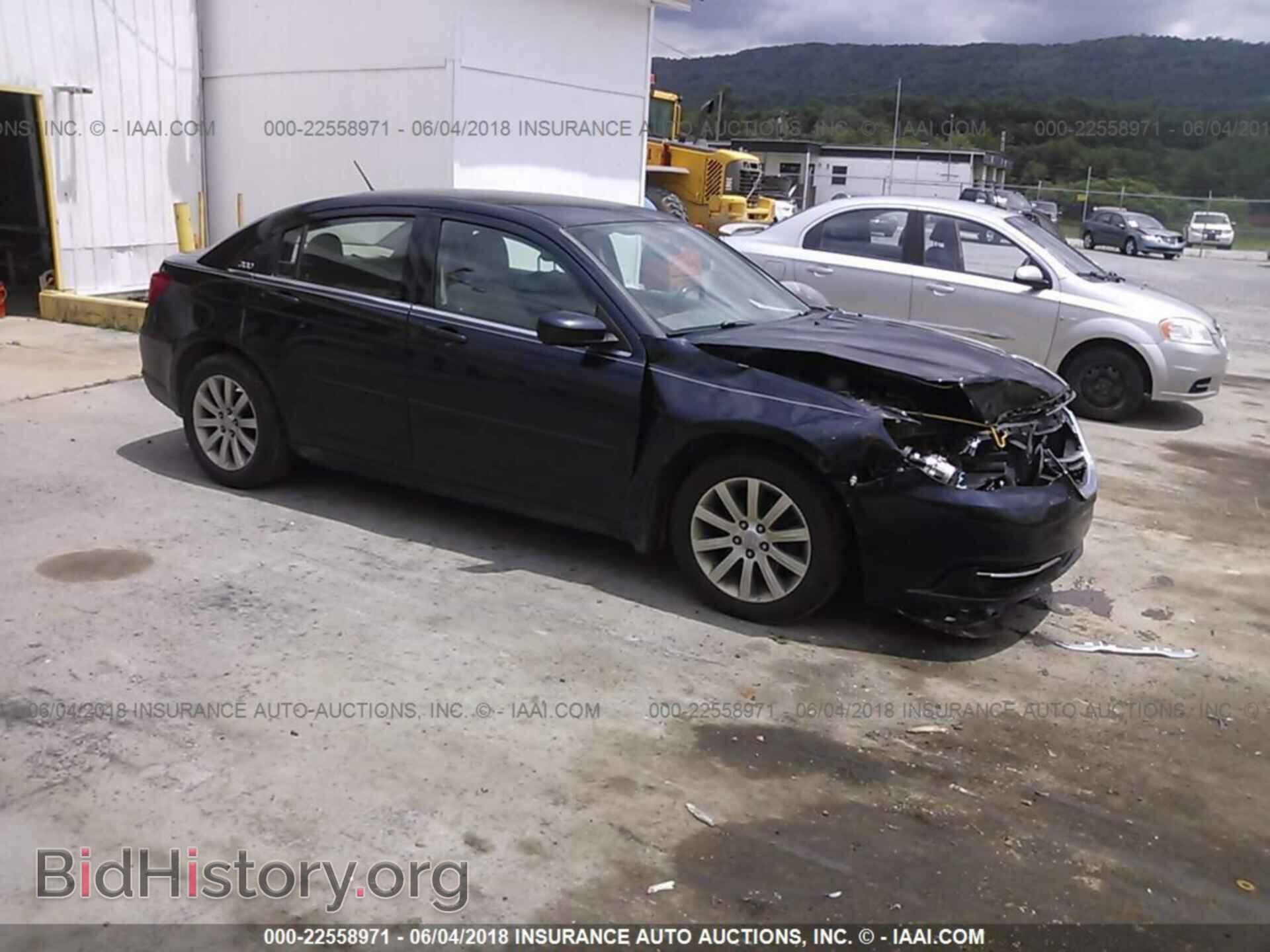 Photo 1C3BC1FG2BN539143 - CHRYSLER 200 2011