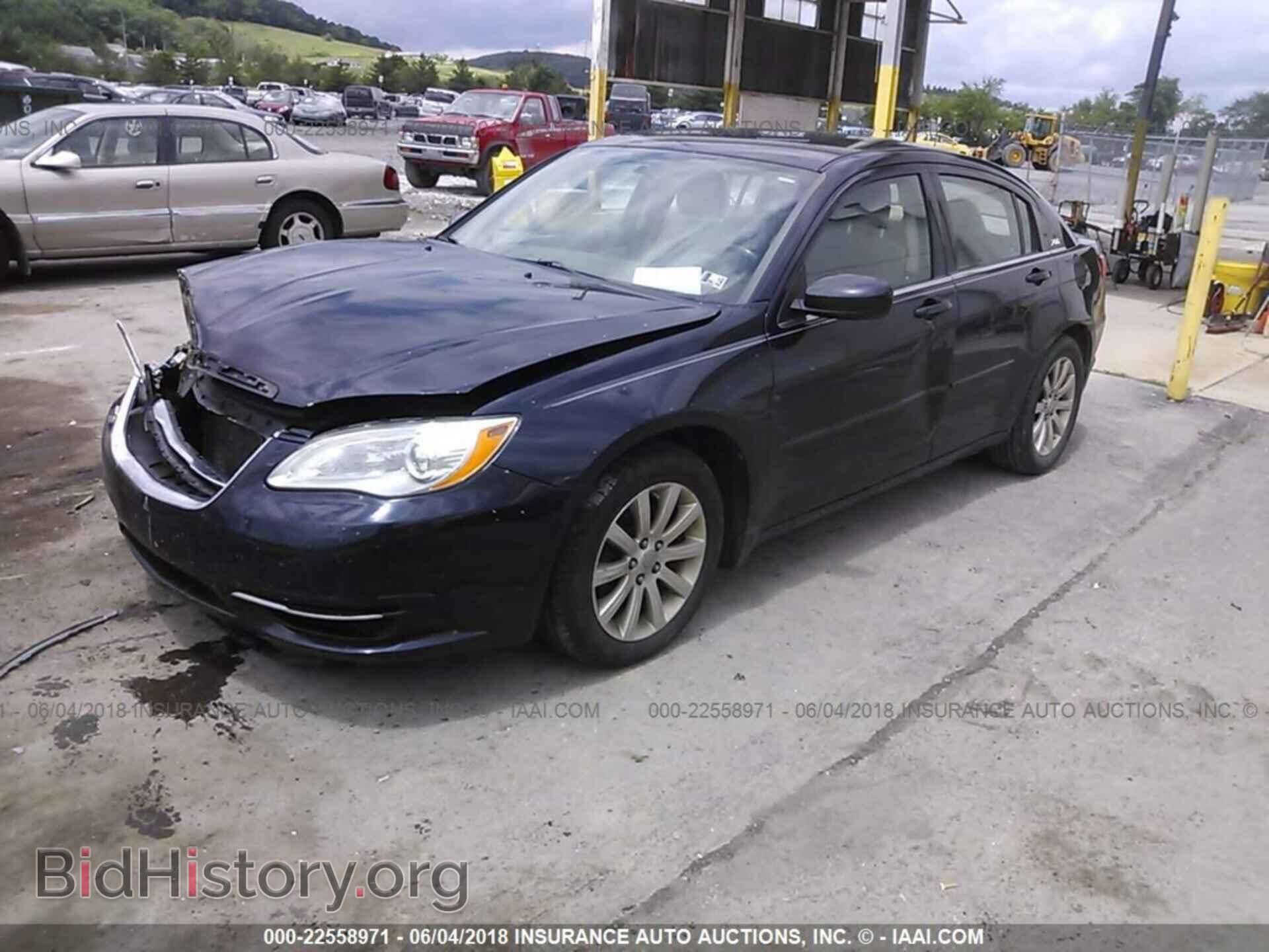 2011 CHRYSLER 200 - VIN: 1C3BC1FG2BN539143 - Фото 2