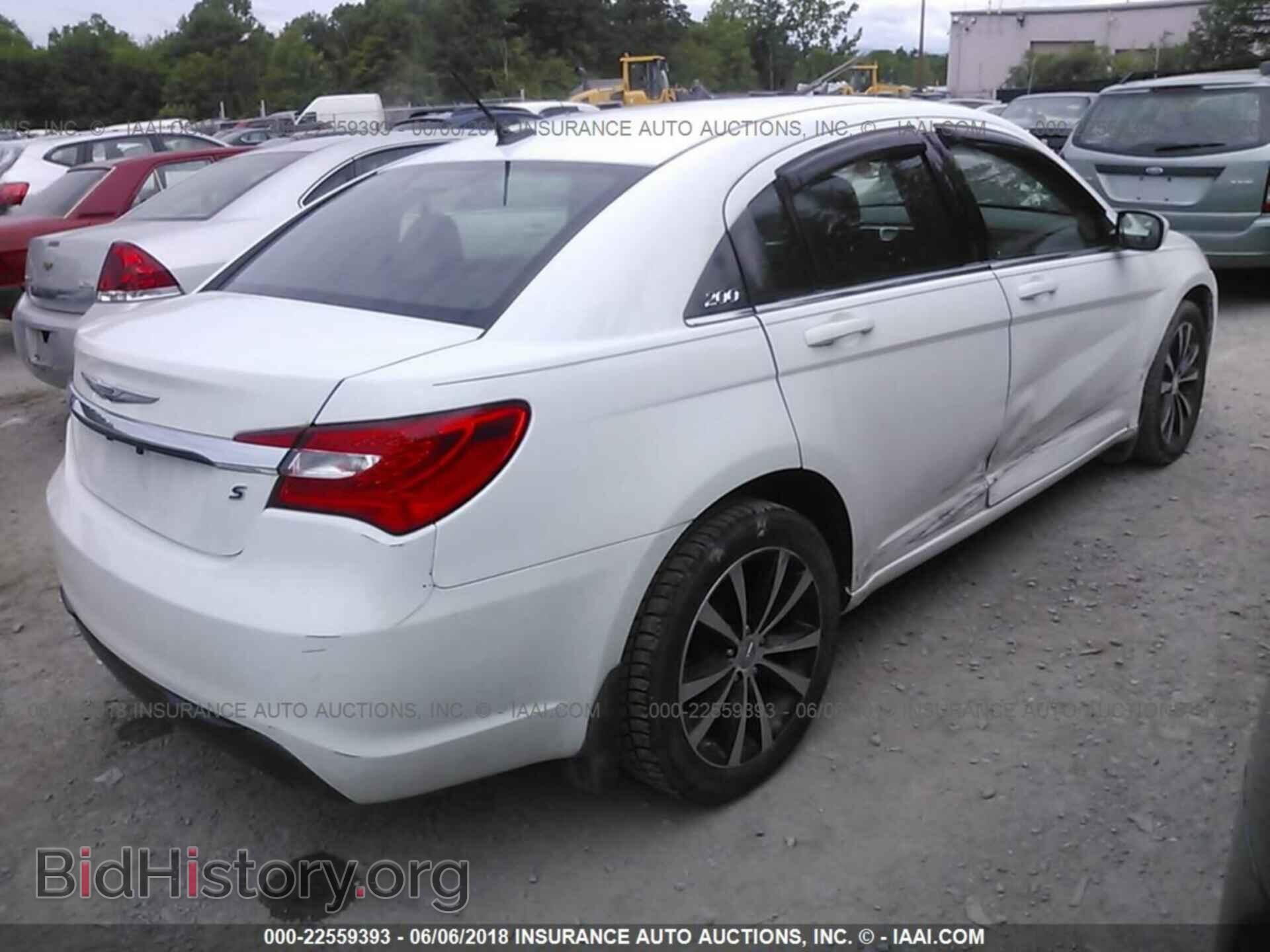 2012 Chrysler 200 - VIN: 1C3CCBBG5CN298230 - Фото 4