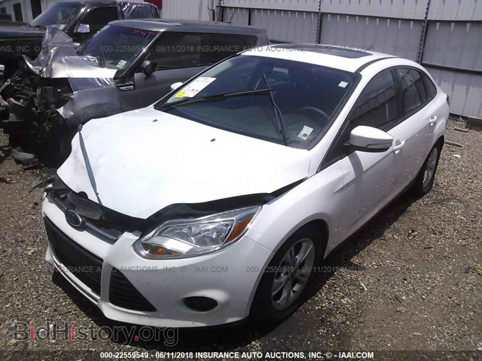 2014 Ford Focus - VIN: 1FADP3F23EL255499 - Photo 2