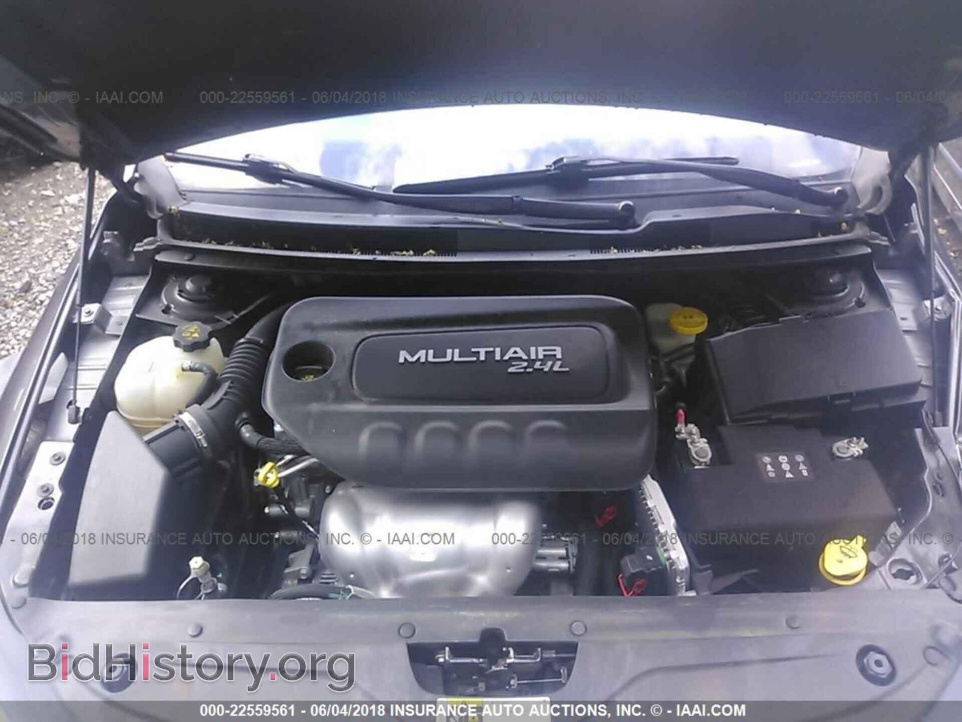2015 Chrysler 200 - VIN: 1C3CCCAB2FN558714 - Фото 10