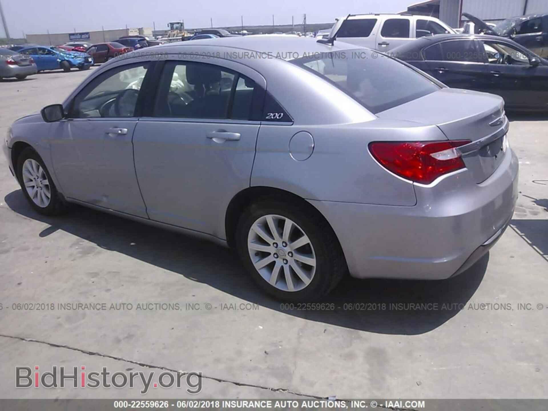 2013 Chrysler 200 - VIN: 1C3CCBBBXDN627509 - Фото 3
