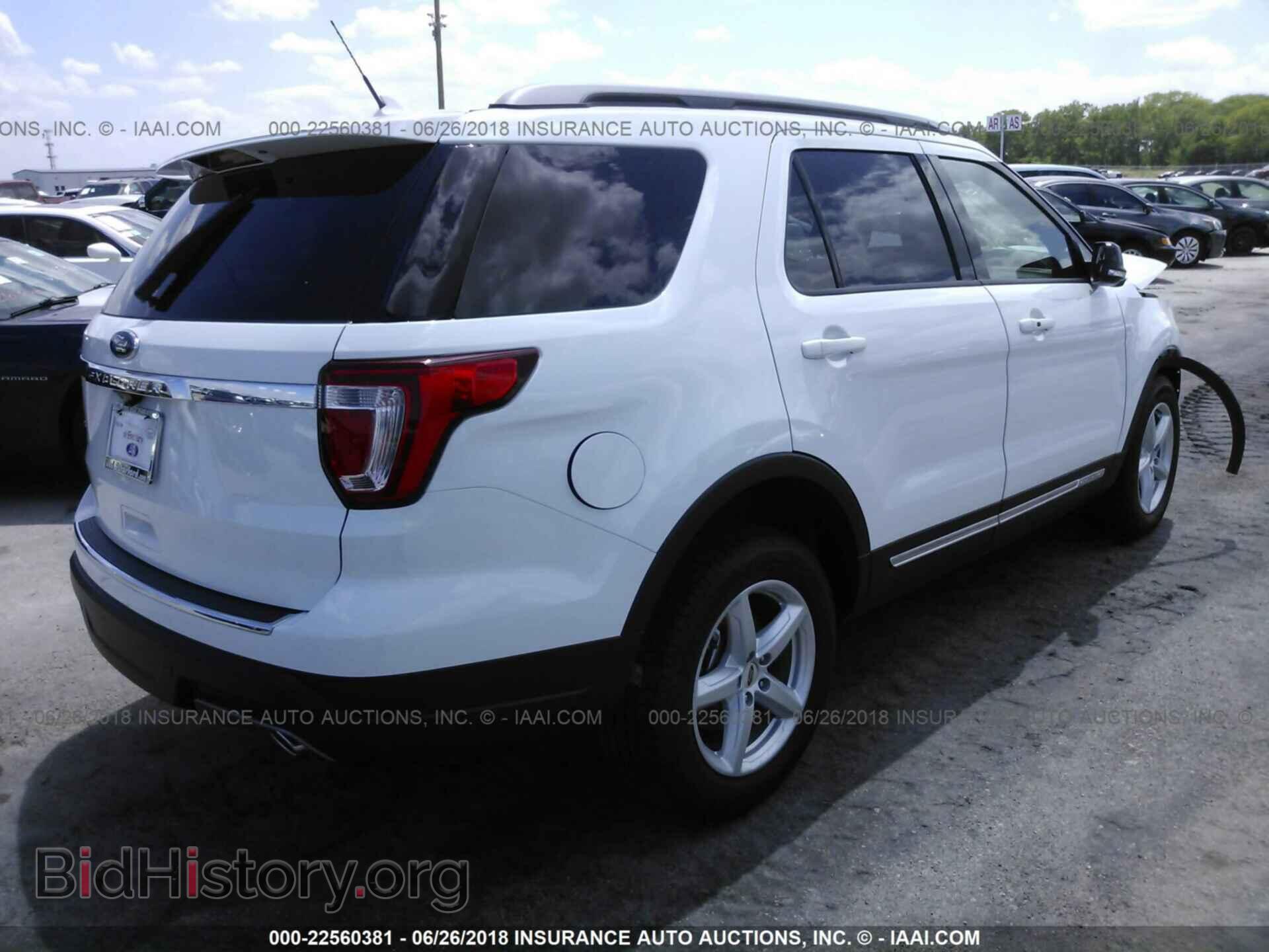 2018 Ford Explorer - VIN: 1FM5K7D8XJGB42255 - Фото 4