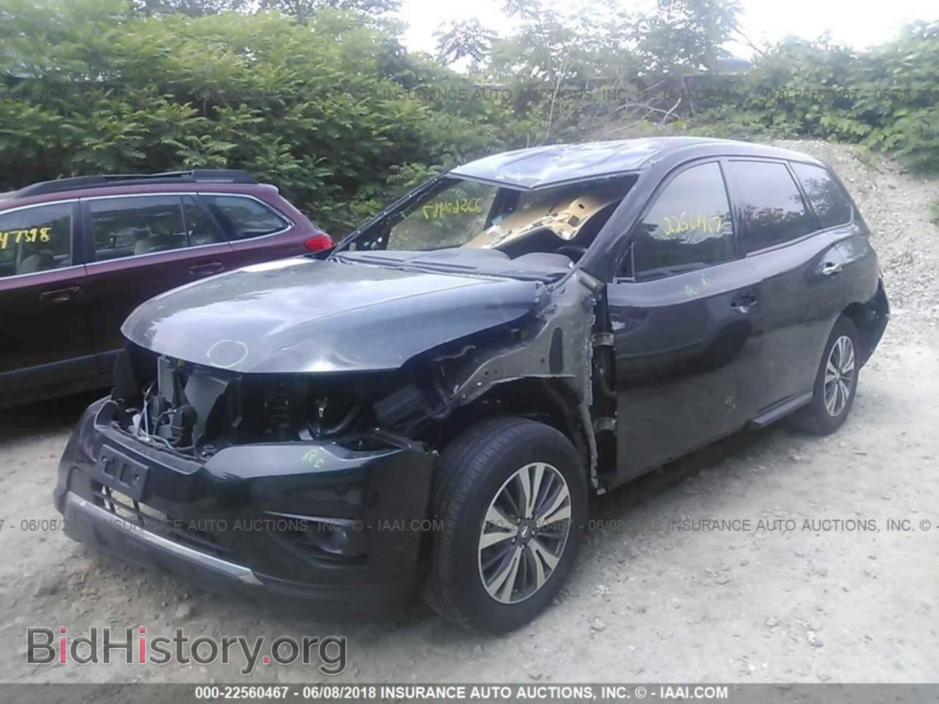 2017 Nissan Pathfinder - VIN: 5N1DR2MM3HC654299 - Фото 2