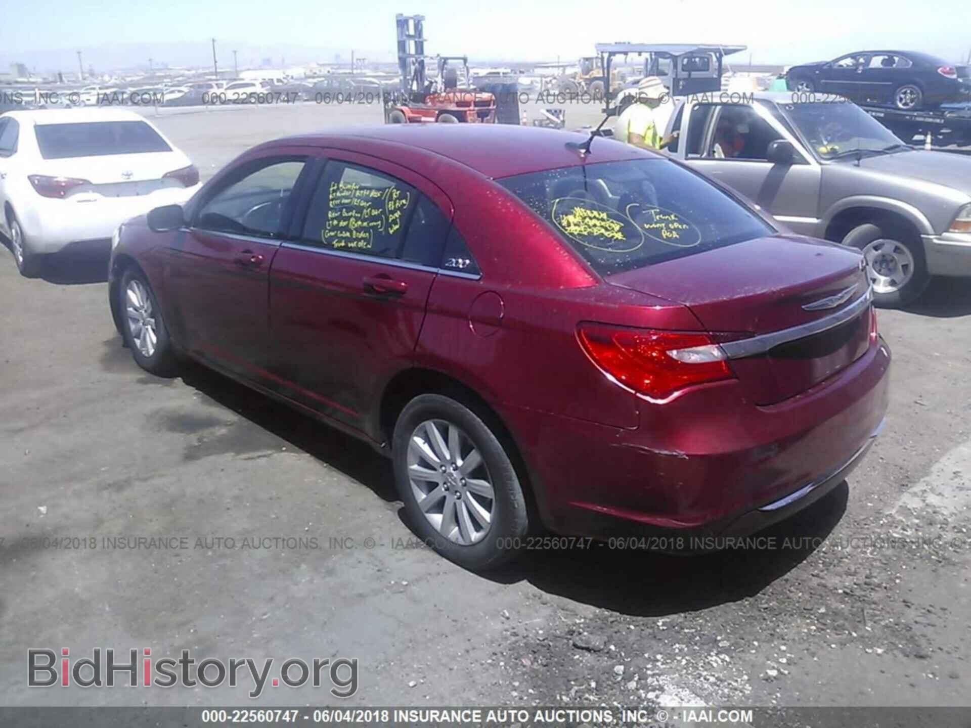 2013 Chrysler 200 - VIN: 1C3CCBBB0DN578384 - Фото 3