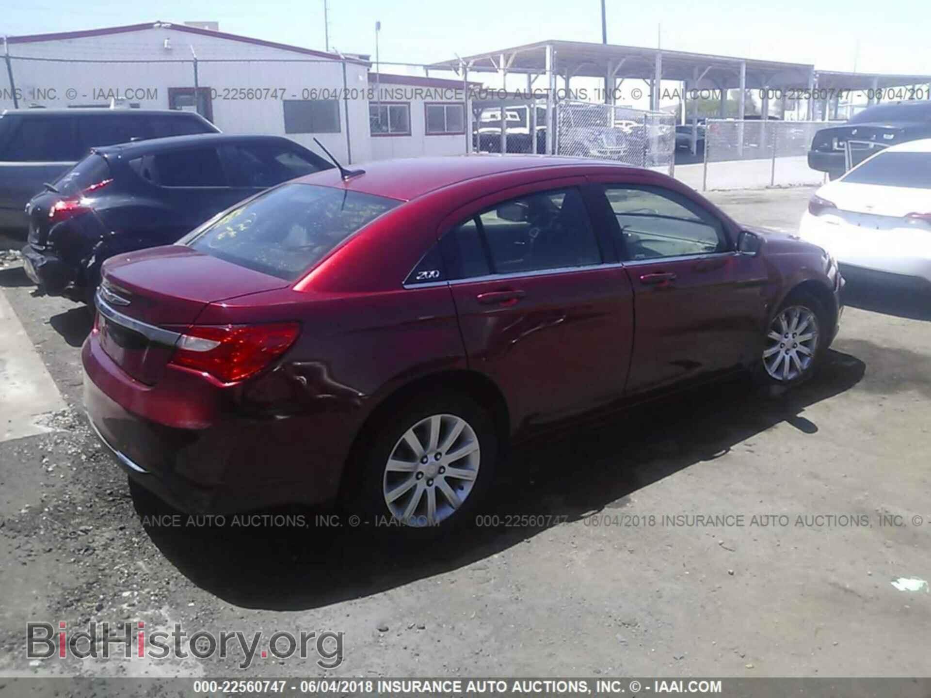 2013 Chrysler 200 - VIN: 1C3CCBBB0DN578384 - Фото 4