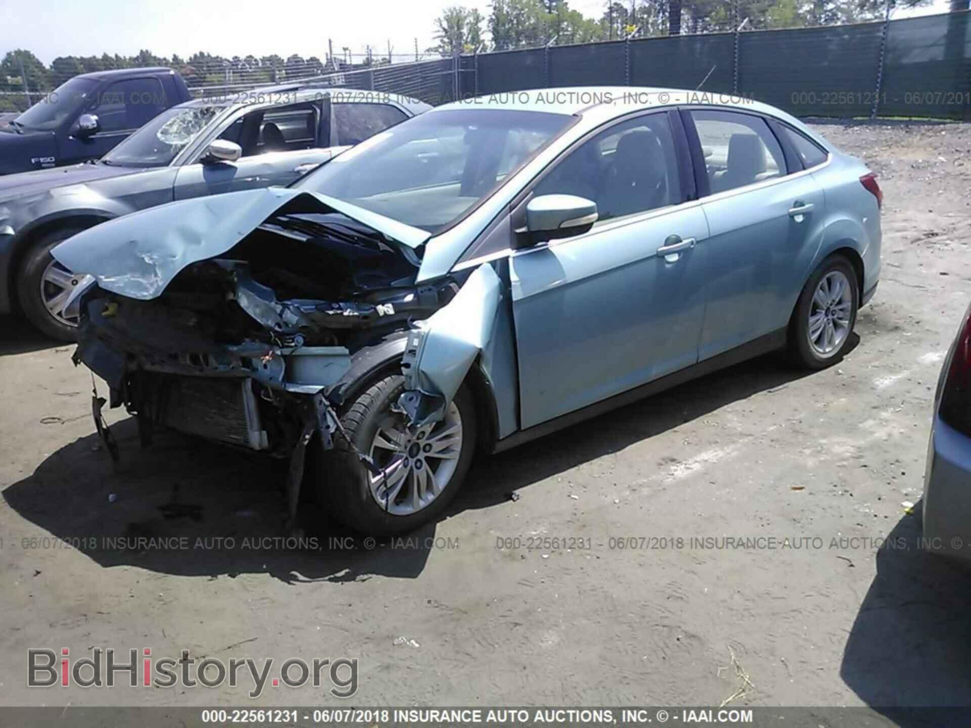 2012 Ford Focus - VIN: 1FAHP3H22CL411026 - Photo 2