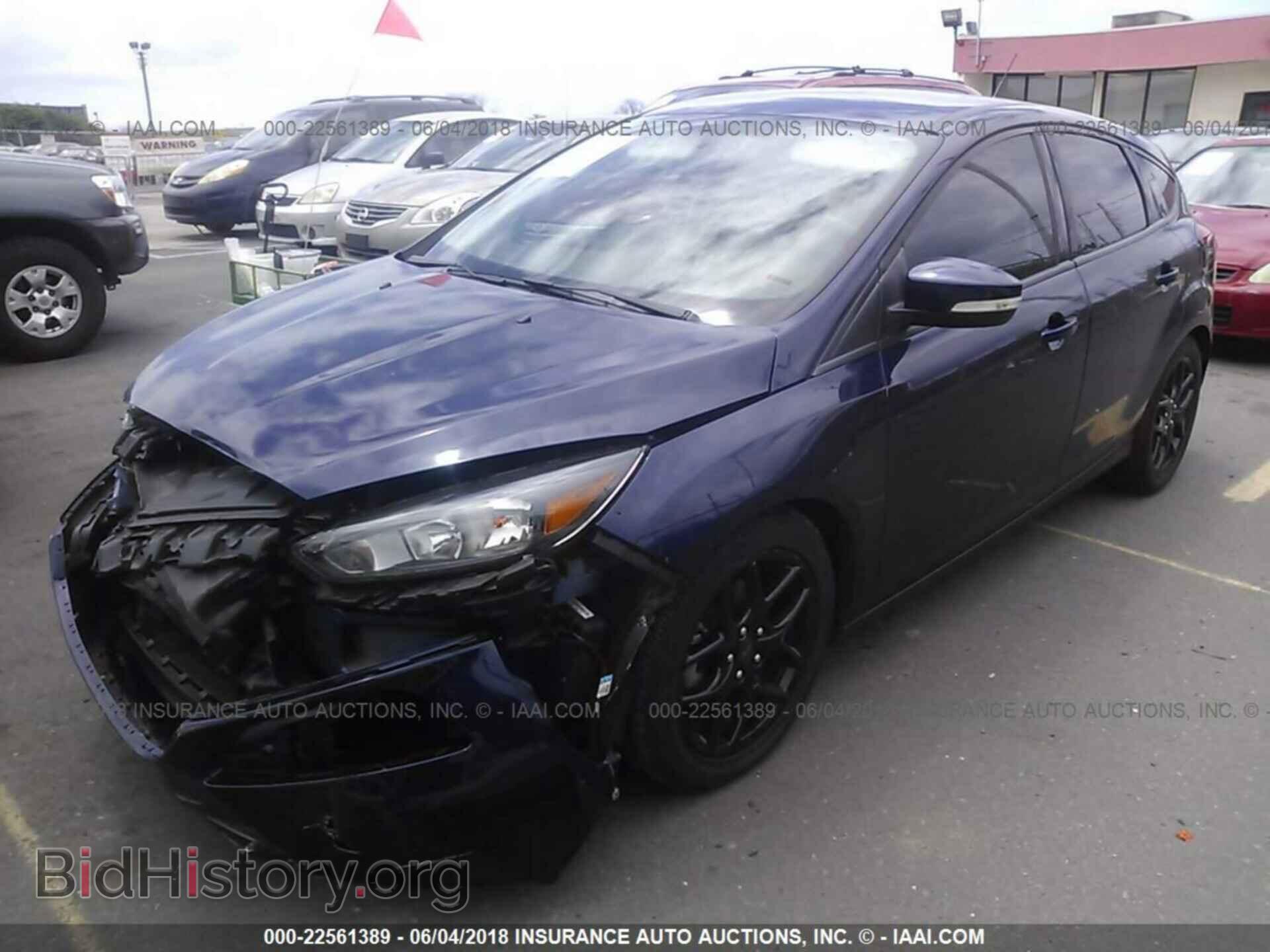 2016 Ford Focus - VIN: 1FADP3K23GL319405 - Photo 2