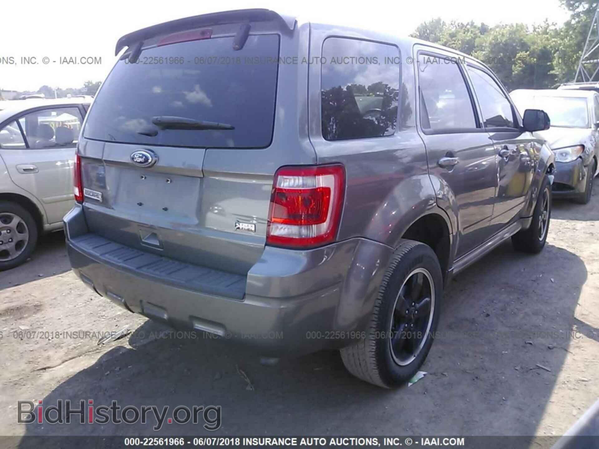 2012 Ford Escape - VIN: 1FMCU0DGXCKA66133 - Фото 4