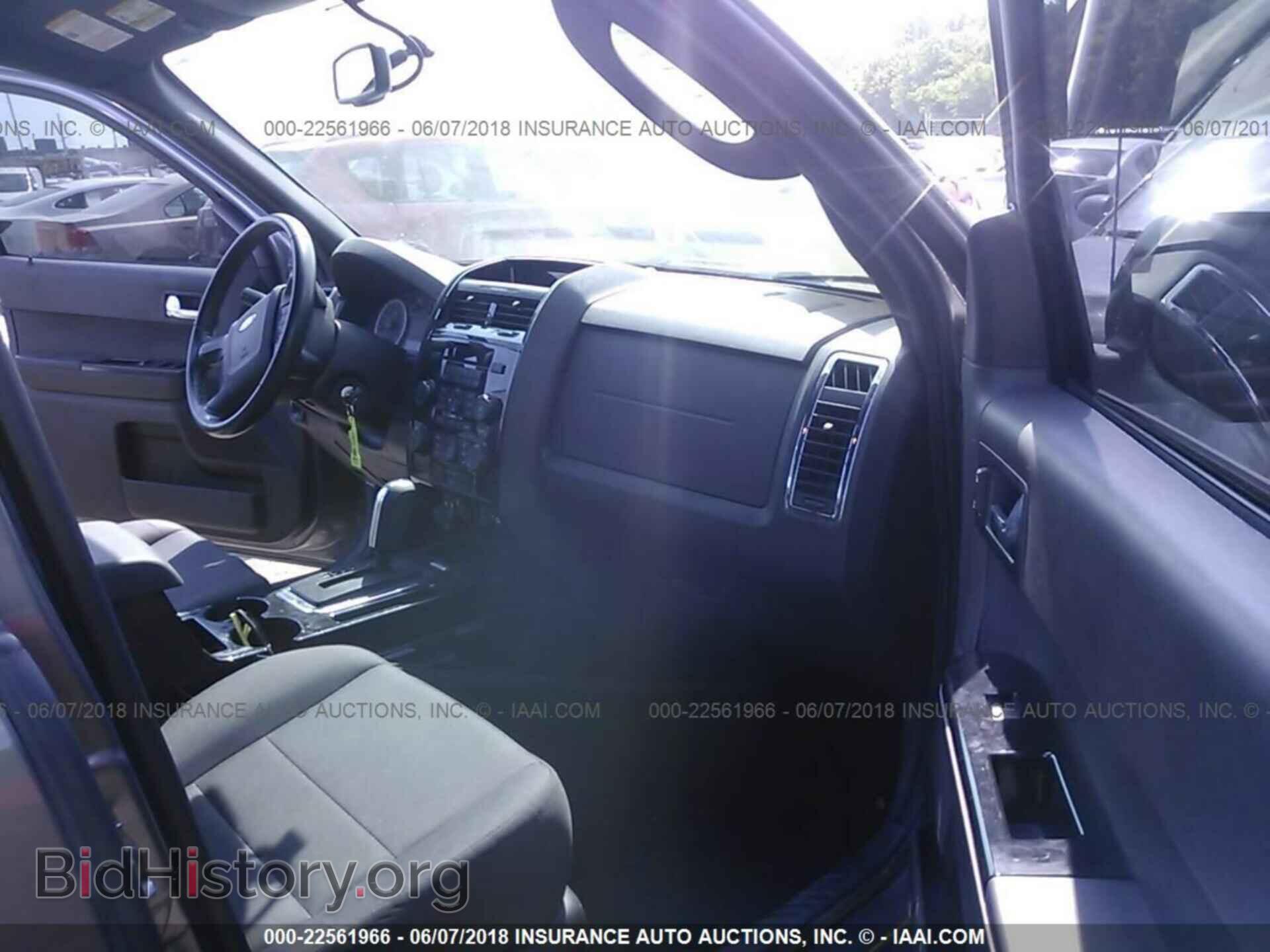 2012 Ford Escape - VIN: 1FMCU0DGXCKA66133 - Фото 5