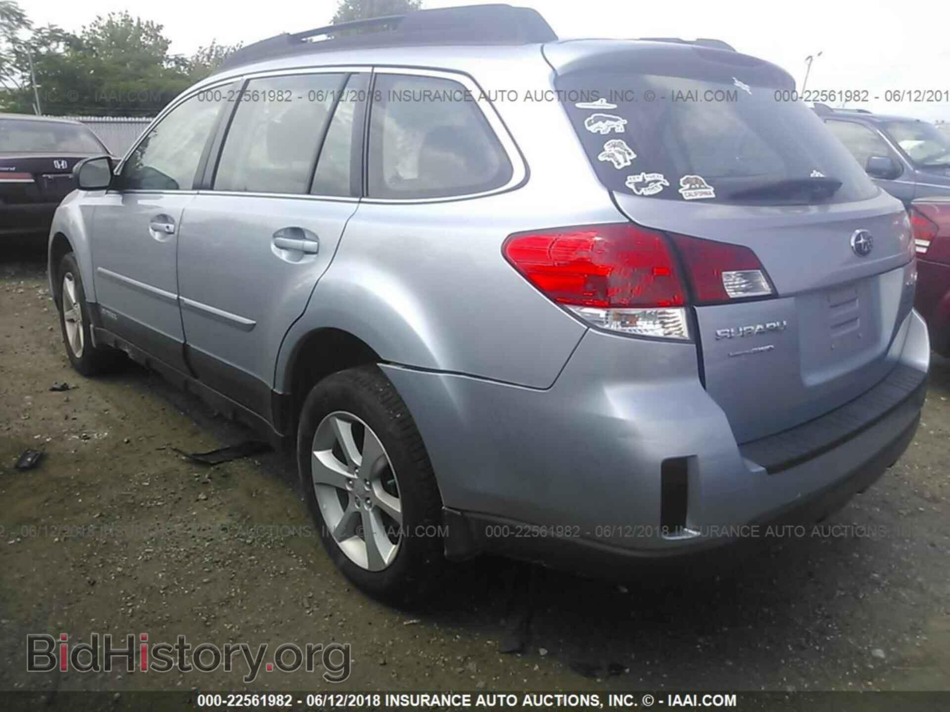 2014 Subaru Outback - VIN: 4S4BRCAC7E3291977 - Фото 3