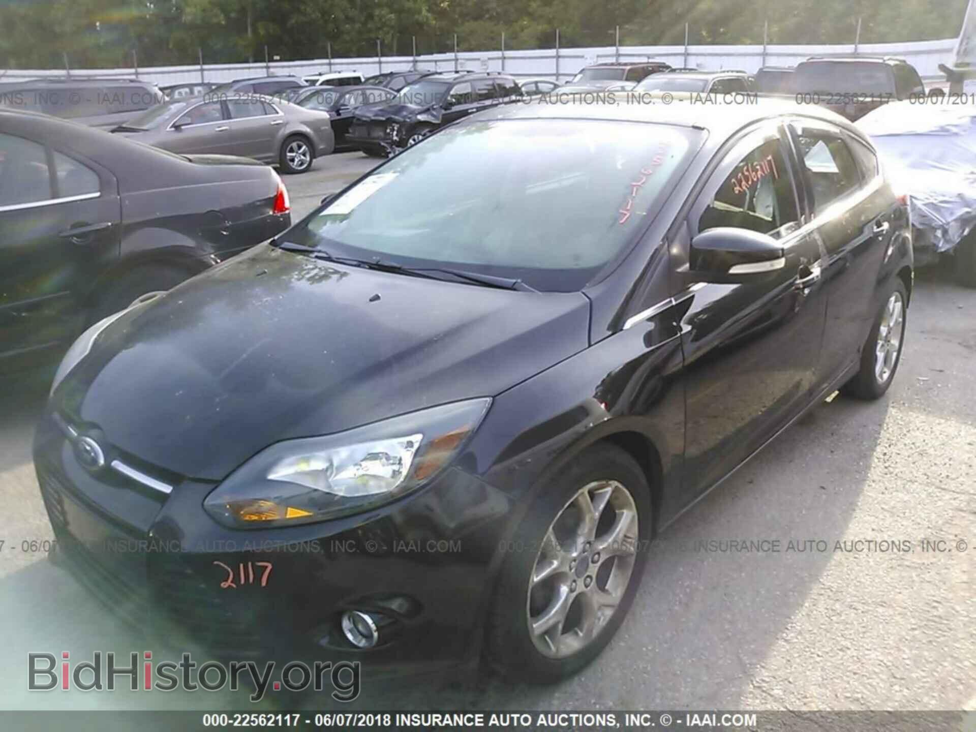 2012 Ford Focus - VIN: 1FAHP3N21CL391405 - Photo 2