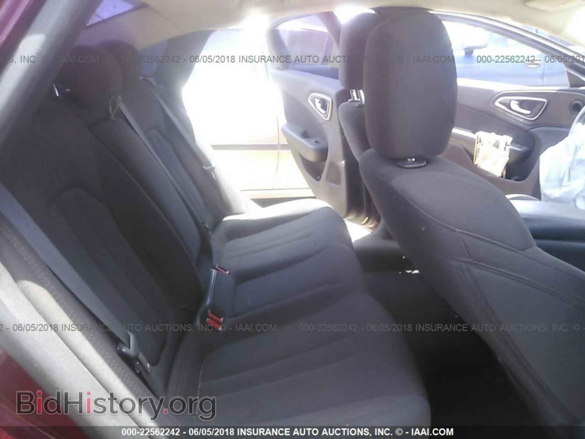 2015 Chrysler 200 - VIN: 1C3CCCAB3FN652519 - Photo 8