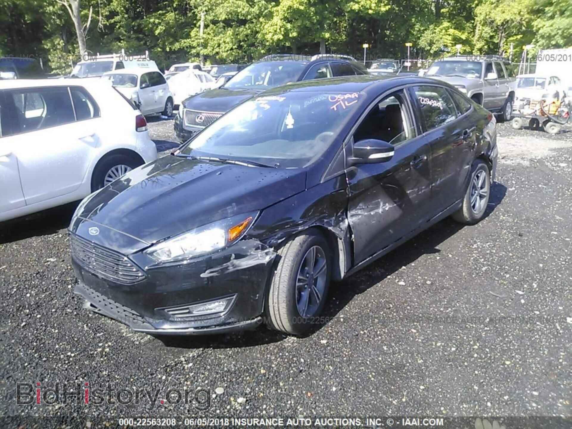 2017 Ford Focus - VIN: 1FADP3FE9HL336361 - Photo 2