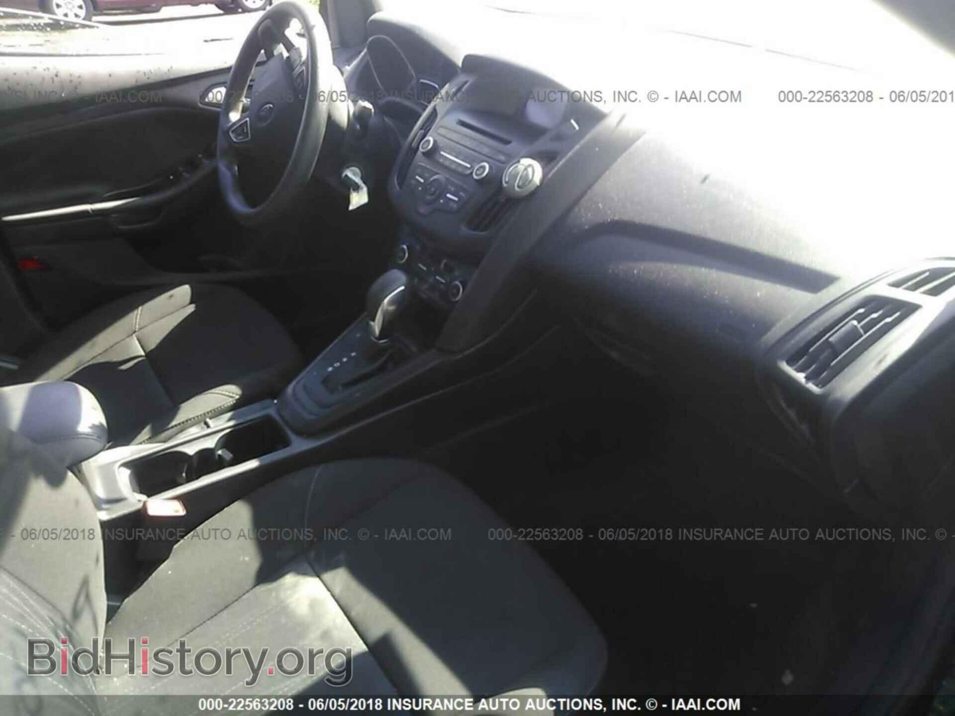 2017 Ford Focus - VIN: 1FADP3FE9HL336361 - Photo 5