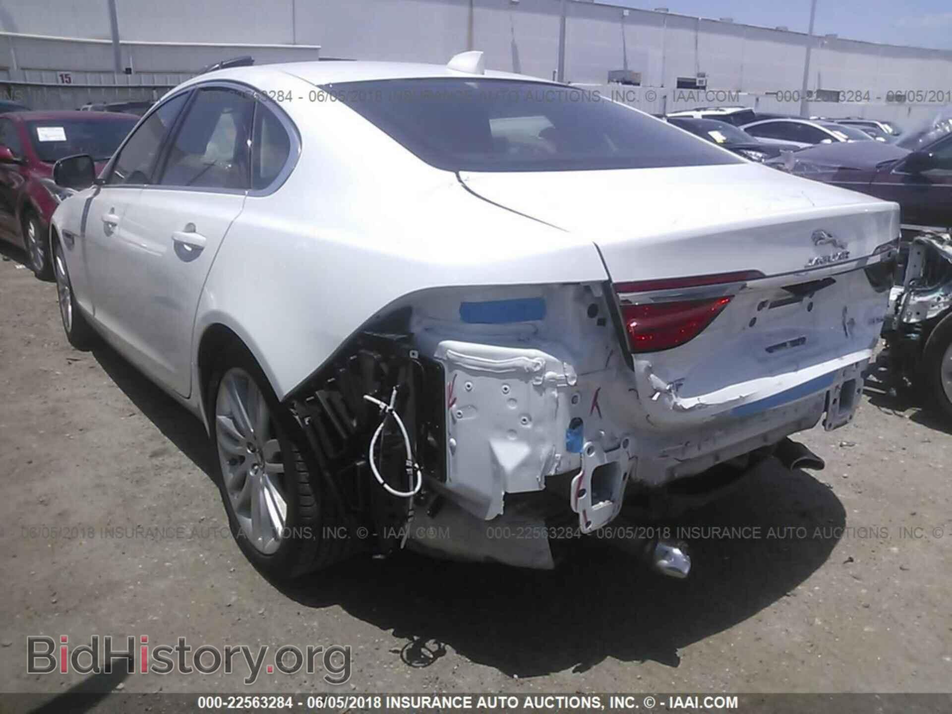 2016 Jaguar Xf - VIN: SAJBE4BVXGCY03726 - Фото 3