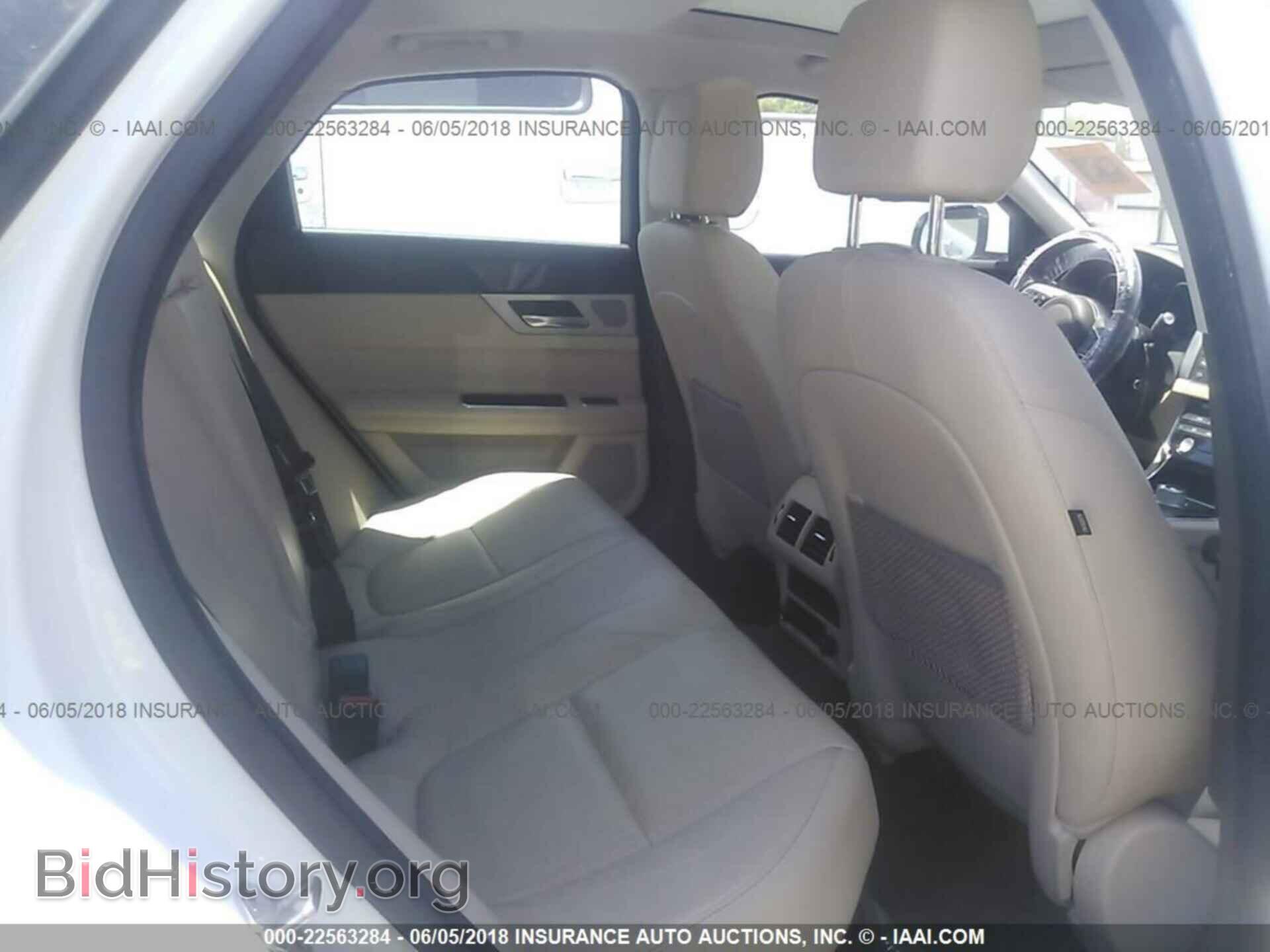 2016 Jaguar Xf - VIN: SAJBE4BVXGCY03726 - Фото 8