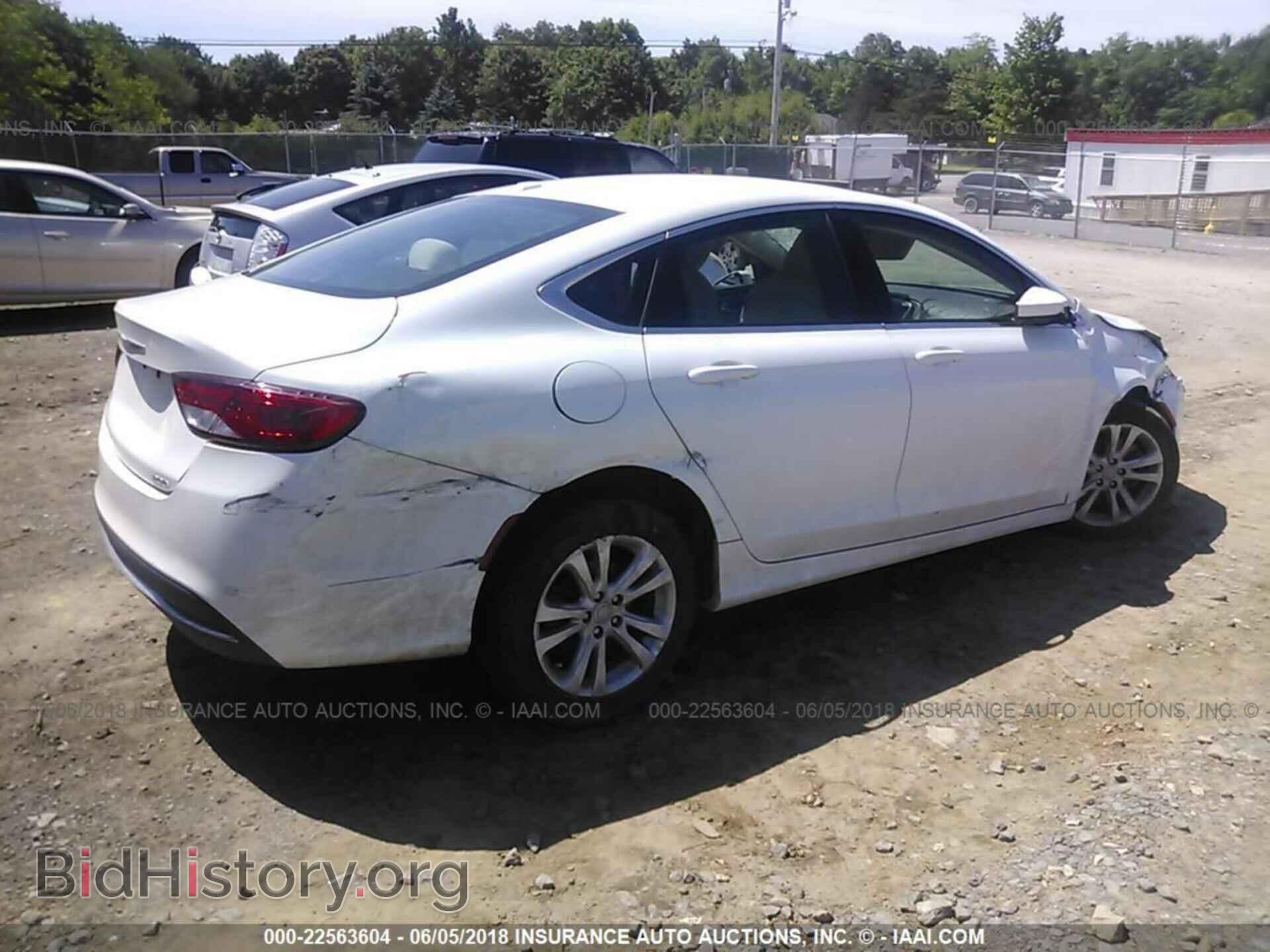 2015 Chrysler 200 - VIN: 1C3CCCAB2FN705212 - Photo 4