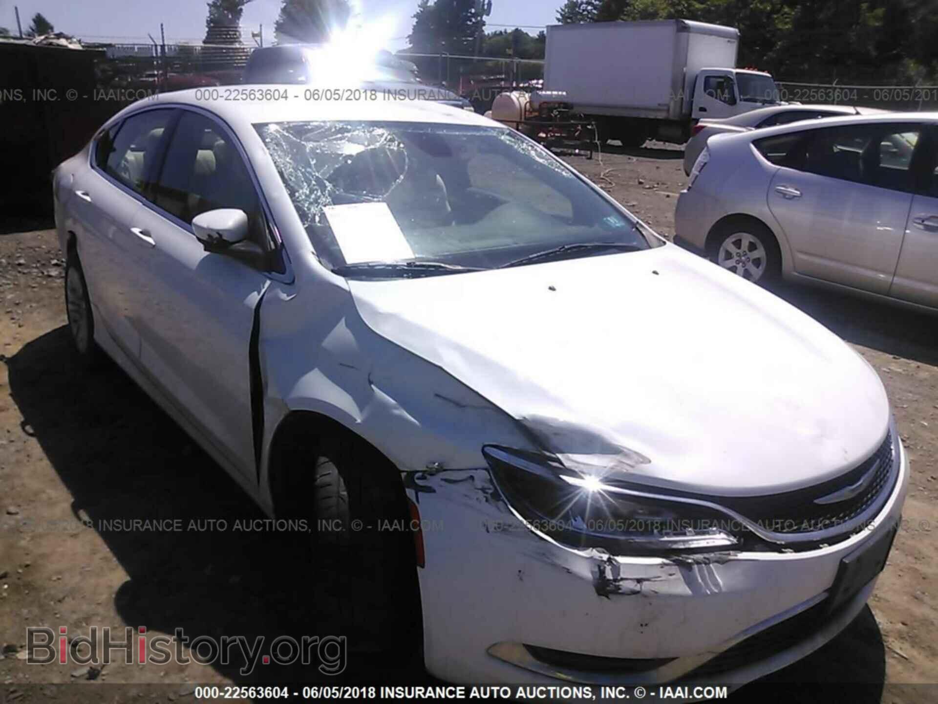 2015 Chrysler 200 - VIN: 1C3CCCAB2FN705212 - Photo 6