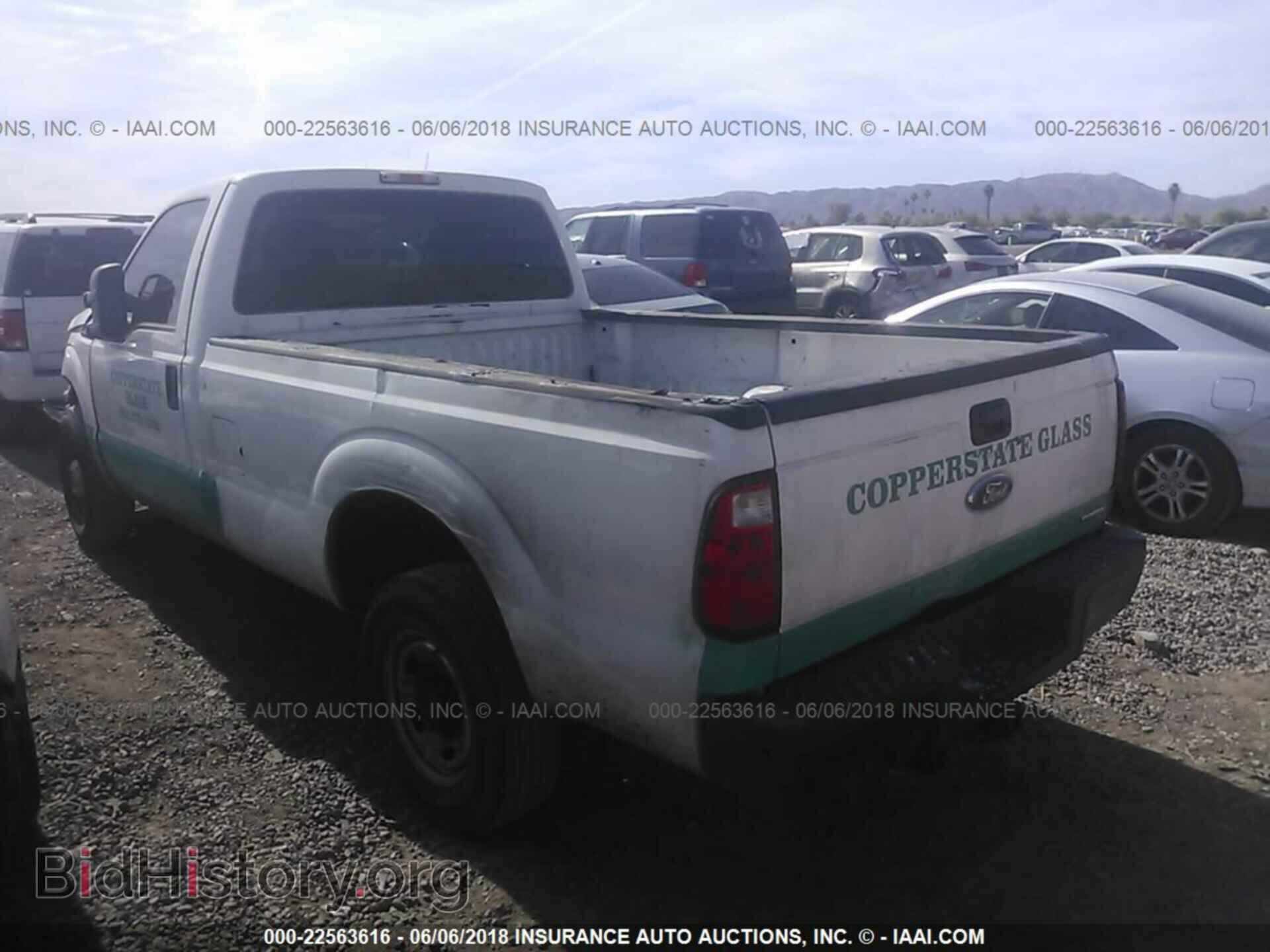 2015 Ford F250 - VIN: 1FTBF2A63FEA04156 - Фото 3