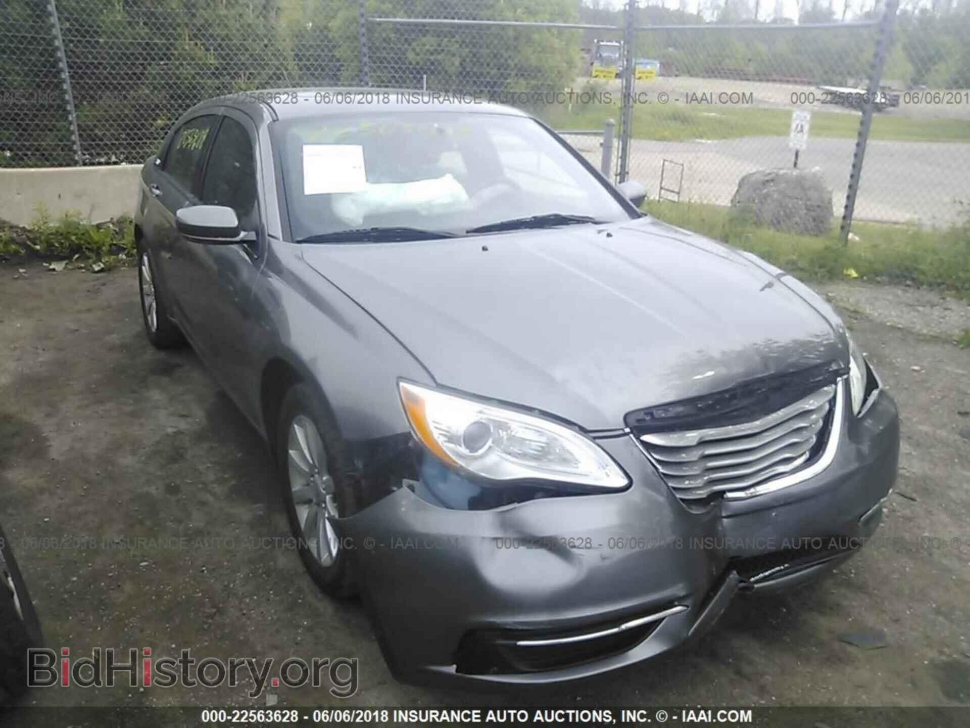 Photo 1C3CCBBB2DN624345 - Chrysler 200 2013