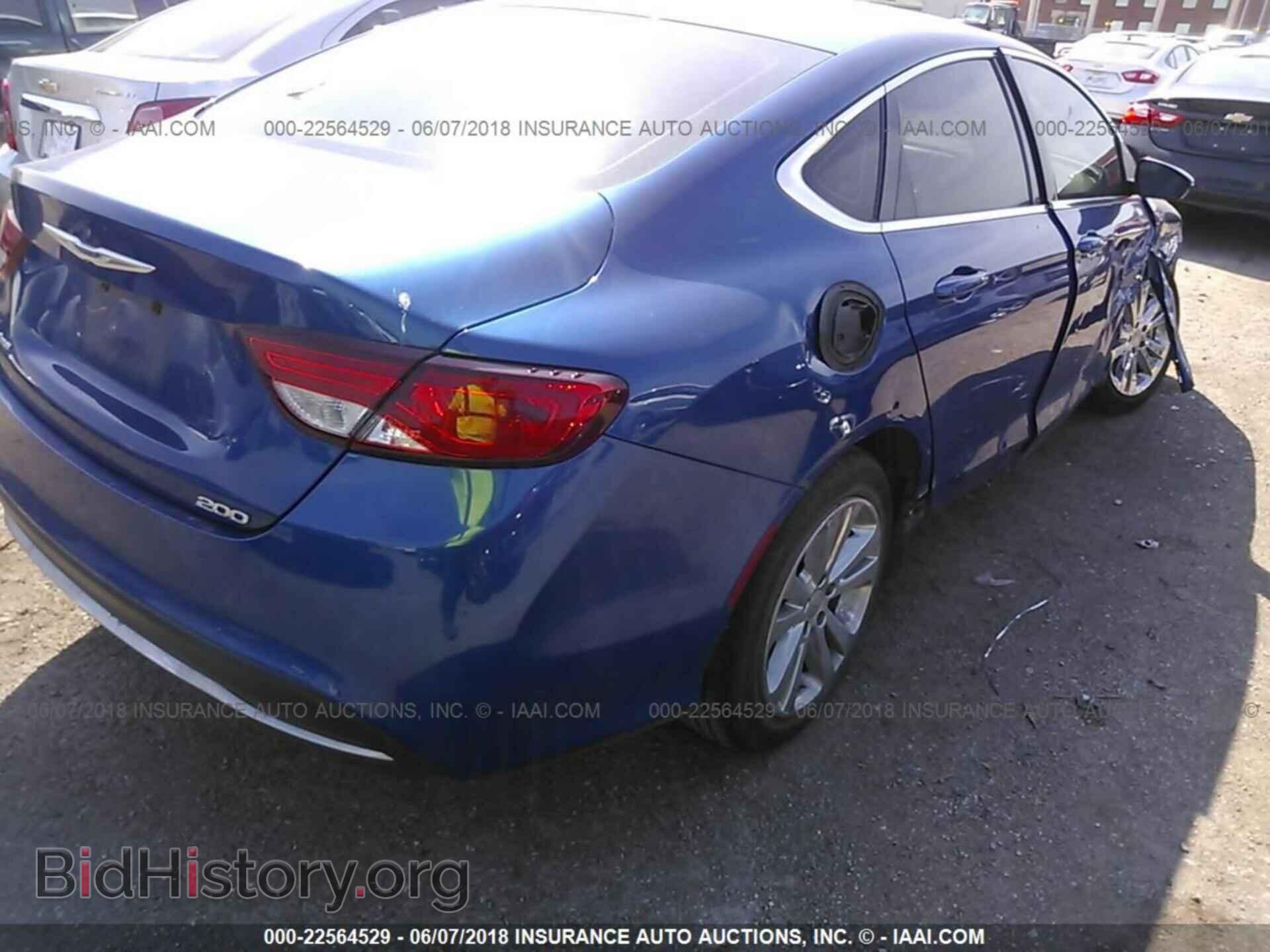 2016 Chrysler 200 - VIN: 1C3CCCAB2GN155379 - Photo 4