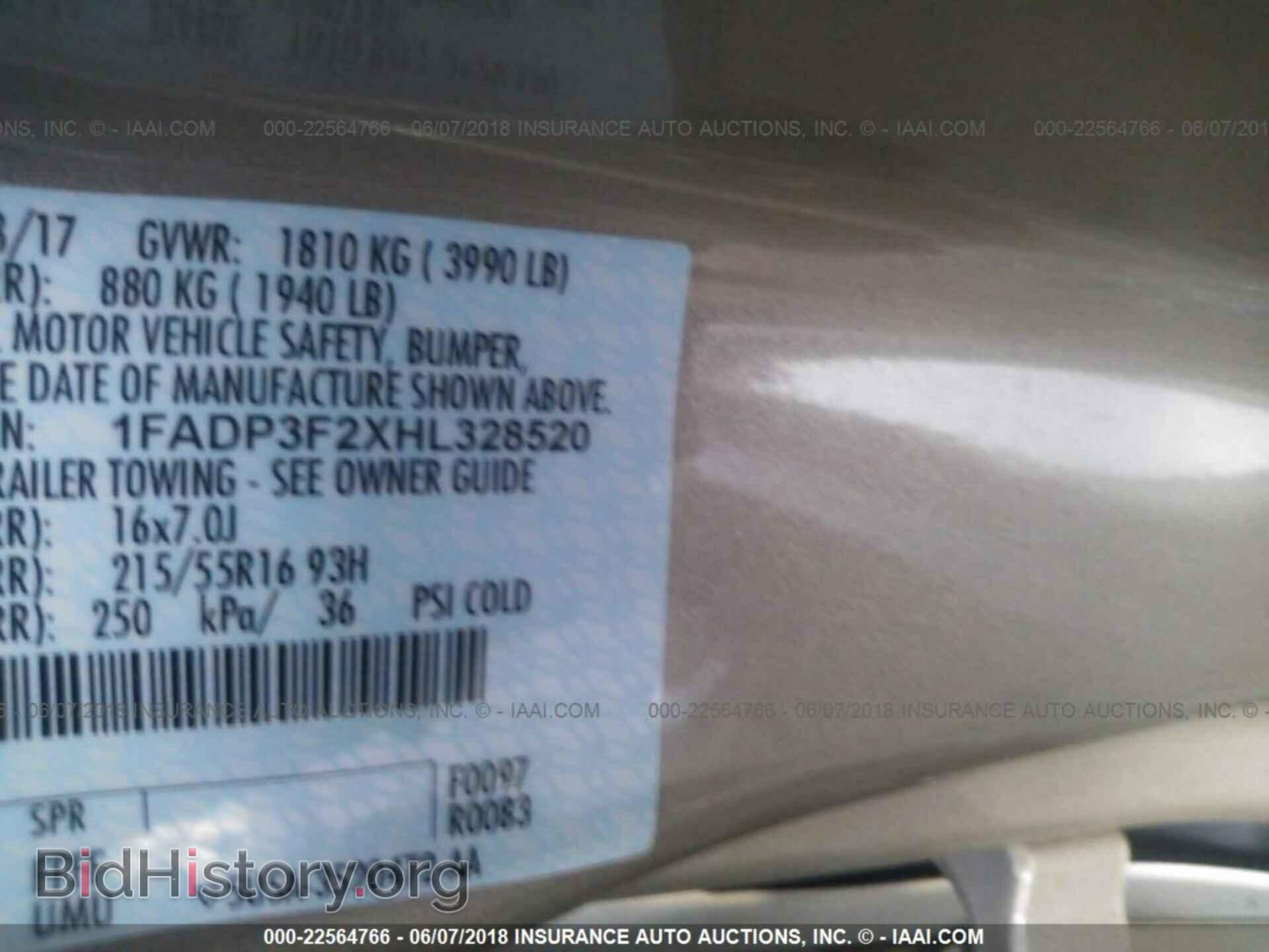 2017 Ford Focus - VIN: 1FADP3F2XHL328520 - Photo 9