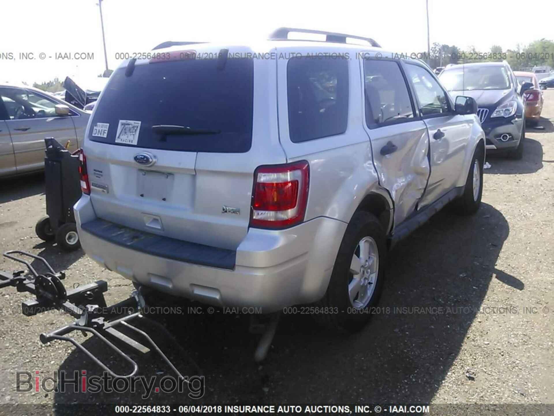 2011 Ford Escape - VIN: 1FMCU0DG3BKA04247 - Photo 4
