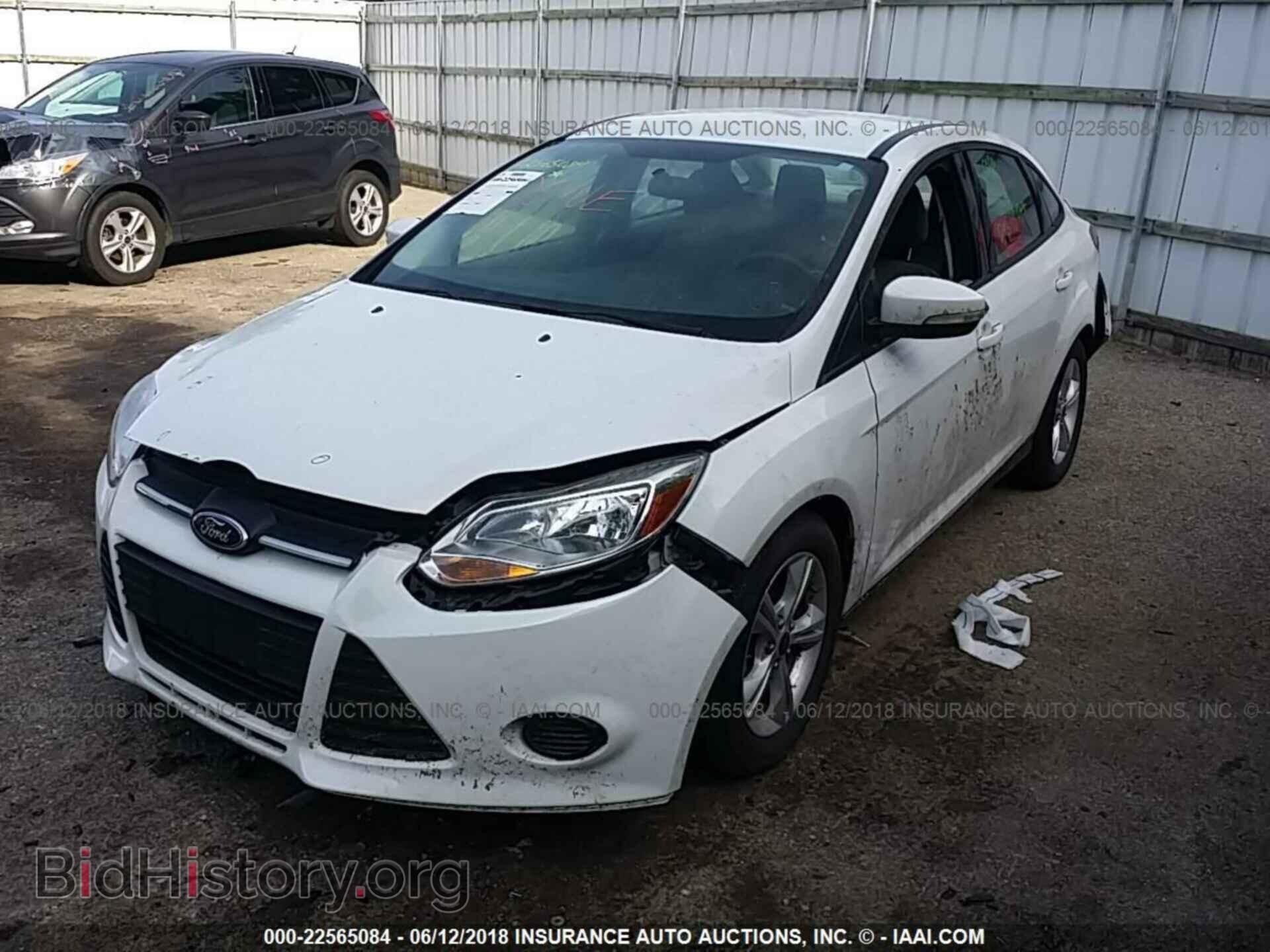 2014 Ford Focus - VIN: 1FADP3F29EL398828 - Photo 2