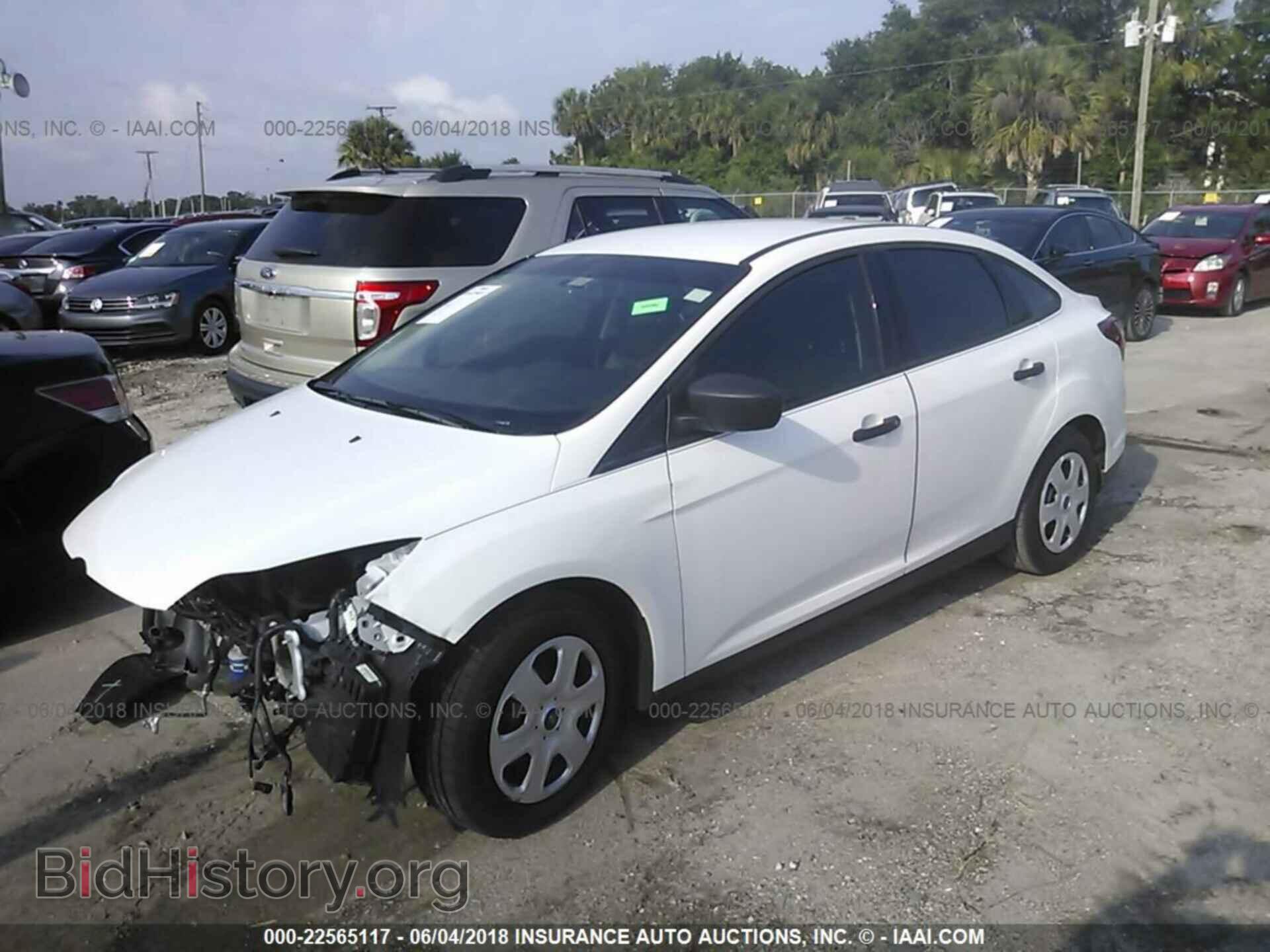 2013 Ford Focus - VIN: 1FADP3E26DL167837 - Фото 2