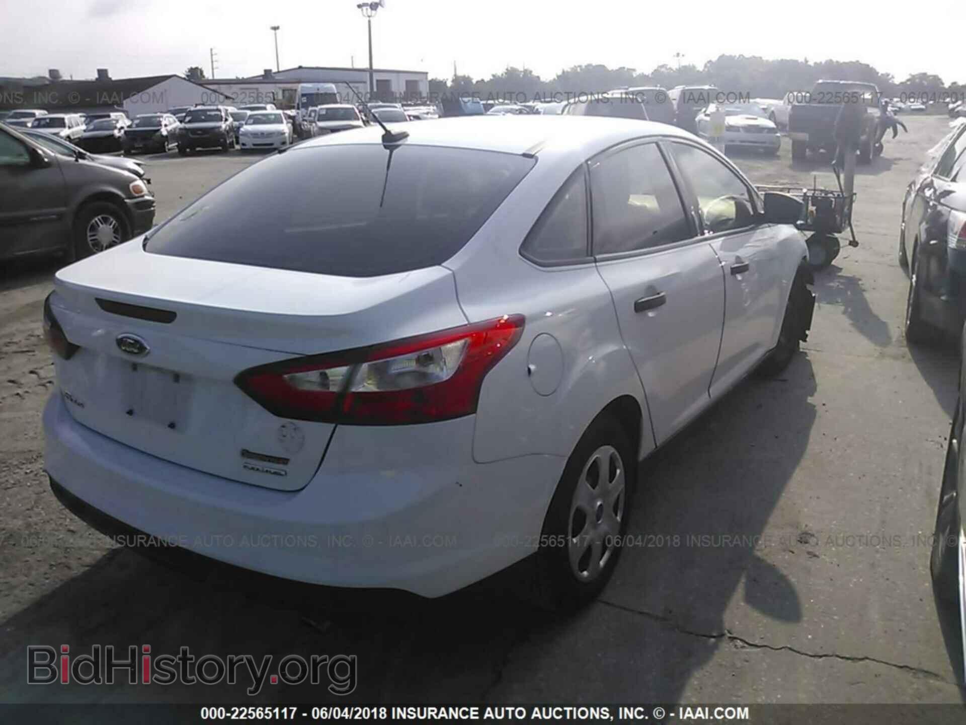 2013 Ford Focus - VIN: 1FADP3E26DL167837 - Фото 4